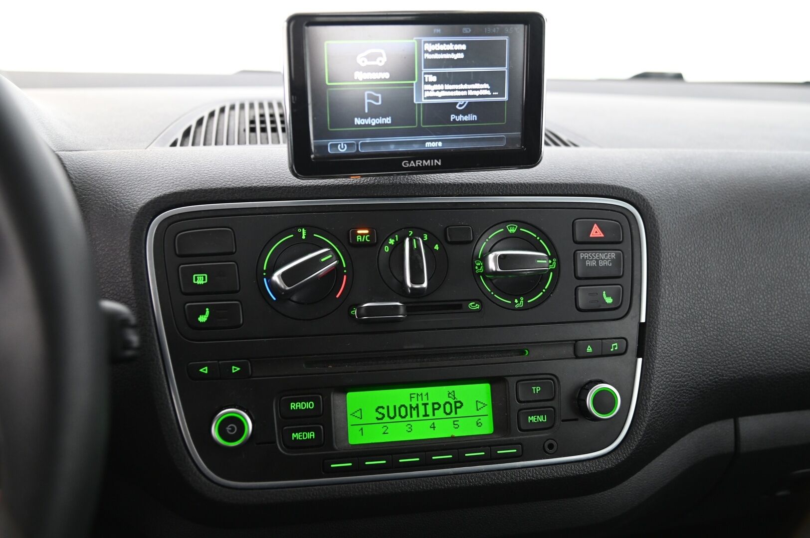 Skoda Citigo 2013 1,0 75 Elegance ASG Autom. 3-ov. *Webasto / Vakkari / Navi / 2x renkaat aluilla *Myydään Huutokaupat.com kautta - Myydään huutokaupat.com* https://huutokaupat.com/kohde/5913162/skoda-citigo-vakkari-navi-webasto-2013