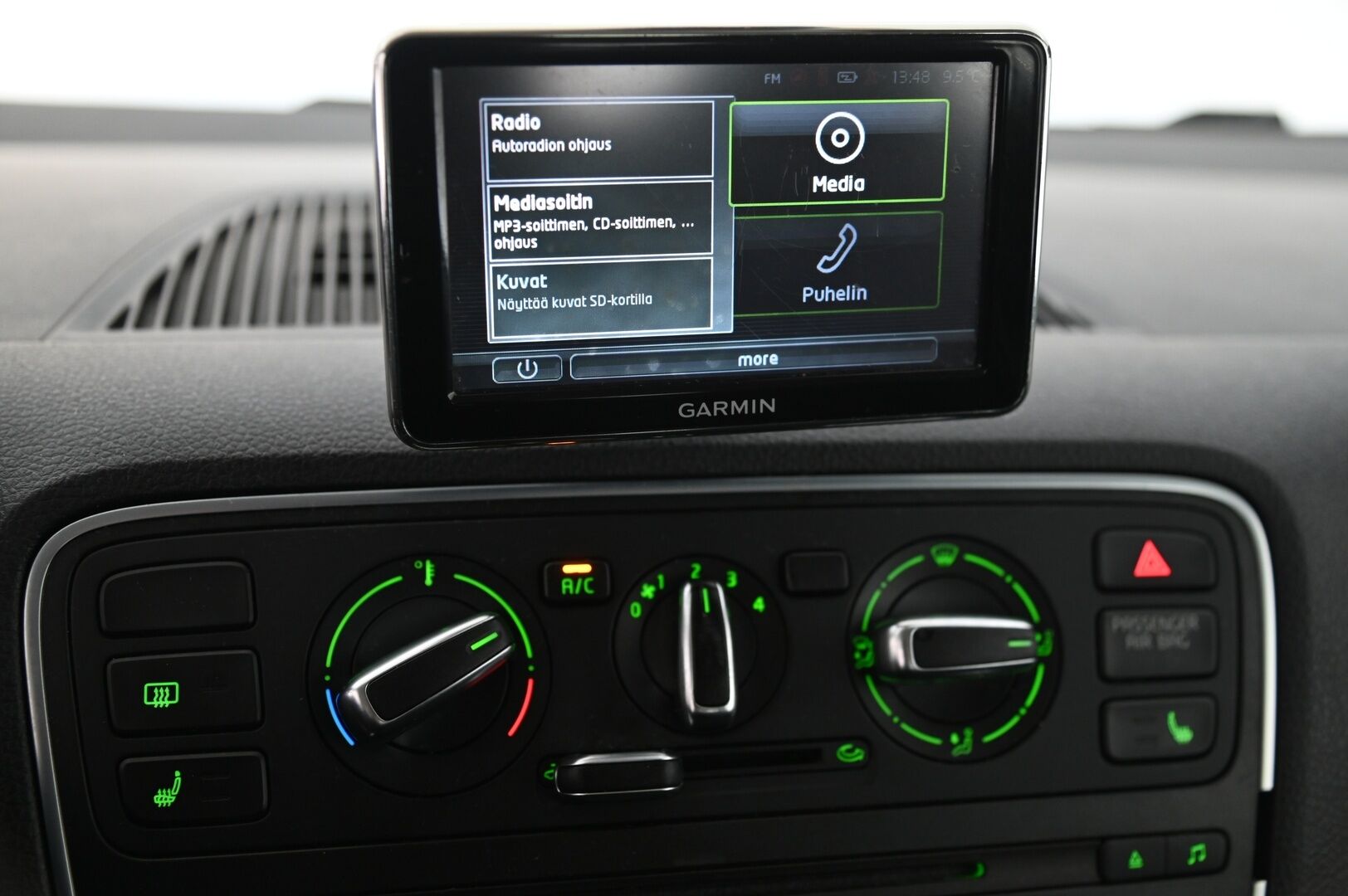 Skoda Citigo 2013 1,0 75 Elegance ASG Autom. 3-ov. *Webasto / Vakkari / Navi / 2x renkaat aluilla *Myydään Huutokaupat.com kautta - Myydään huutokaupat.com* https://huutokaupat.com/kohde/5913162/skoda-citigo-vakkari-navi-webasto-2013