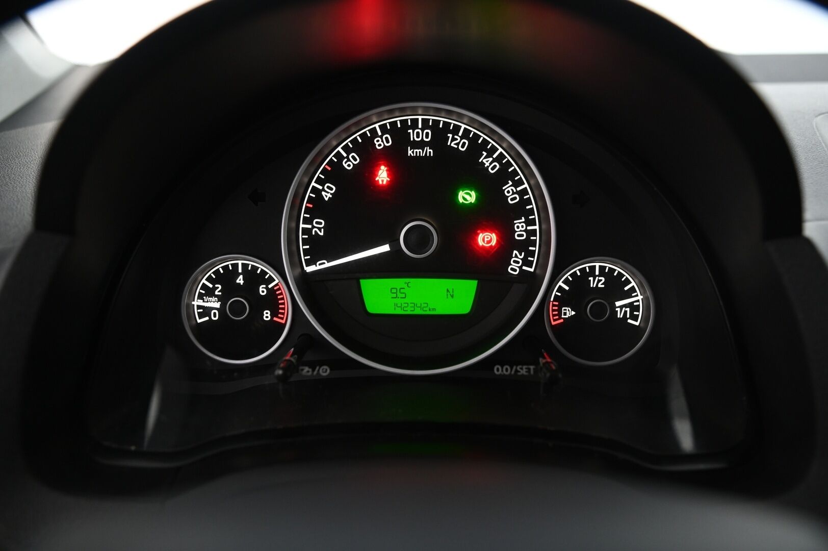 Skoda Citigo 2013 1,0 75 Elegance ASG Autom. 3-ov. *Webasto / Vakkari / Navi / 2x renkaat aluilla *Myydään Huutokaupat.com kautta - Myydään huutokaupat.com* https://huutokaupat.com/kohde/5913162/skoda-citigo-vakkari-navi-webasto-2013