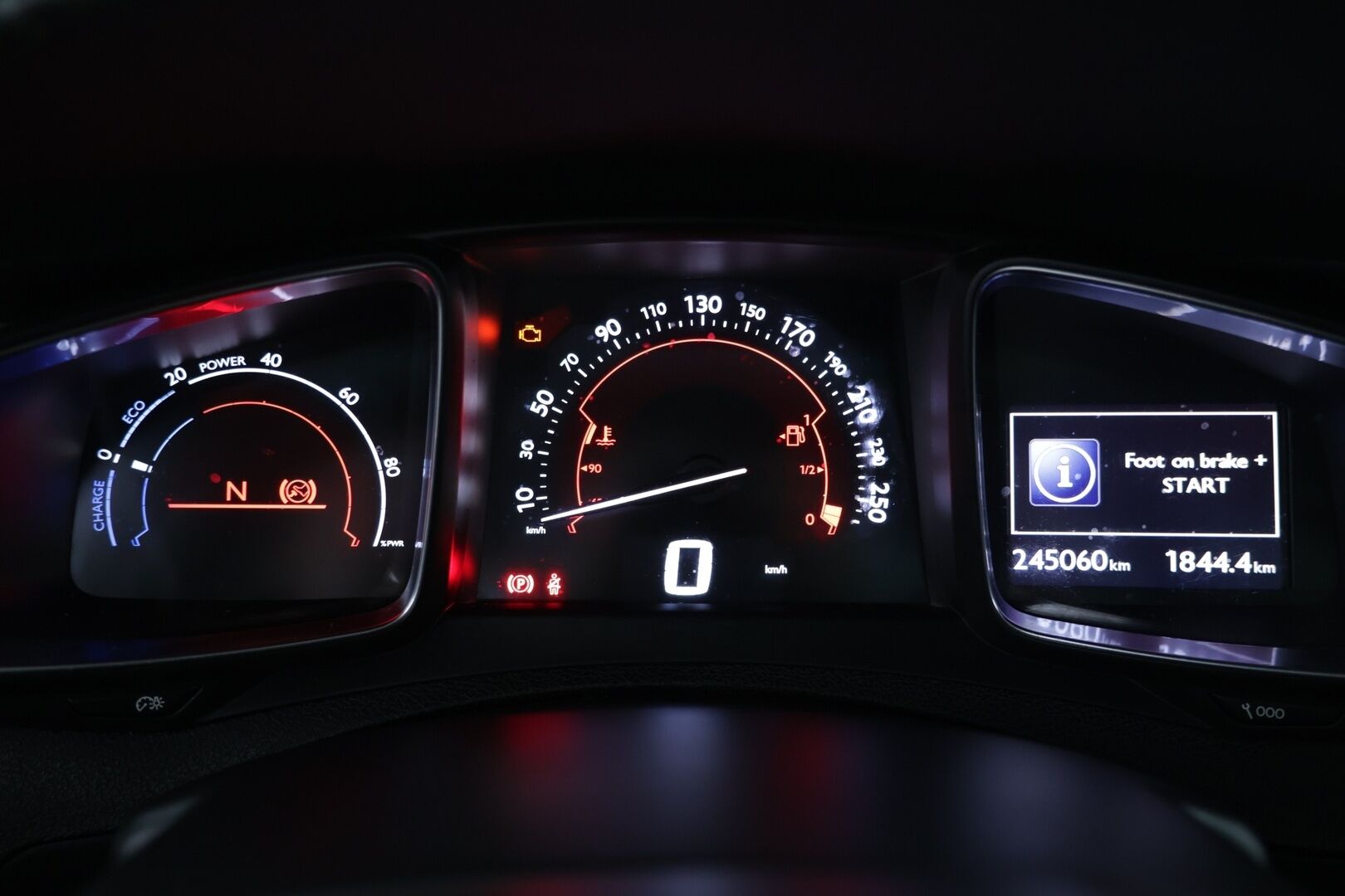 Citroen DS5 2014 Hybrid4 So Chic *YritysOutlet - Myydään vain yrityksille * - *YritysOutlet - Myydään vain yrityksille *