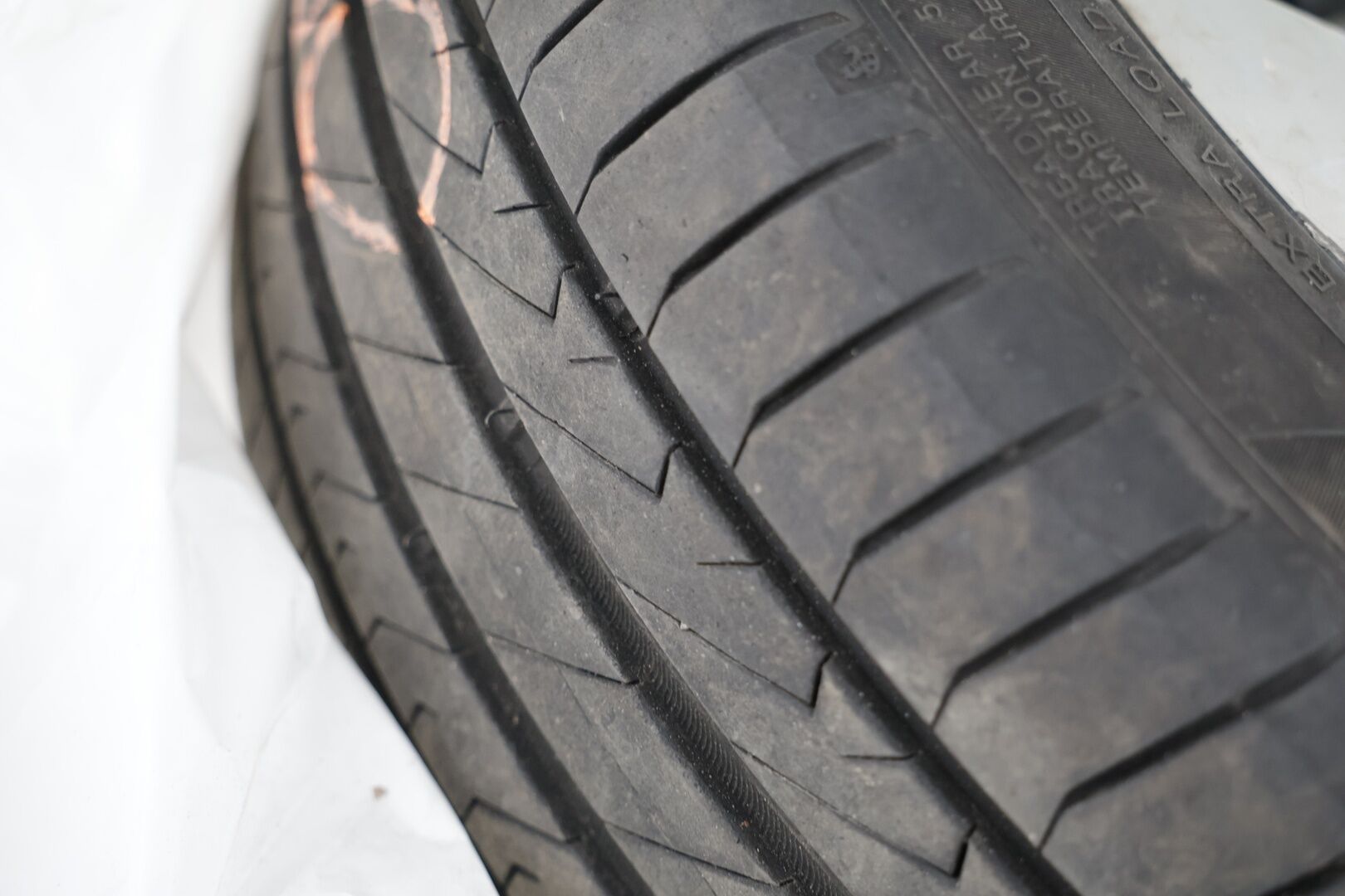 Citroen DS5 2014 Hybrid4 So Chic *YritysOutlet - Myydään vain yrityksille * - *YritysOutlet - Myydään vain yrityksille *