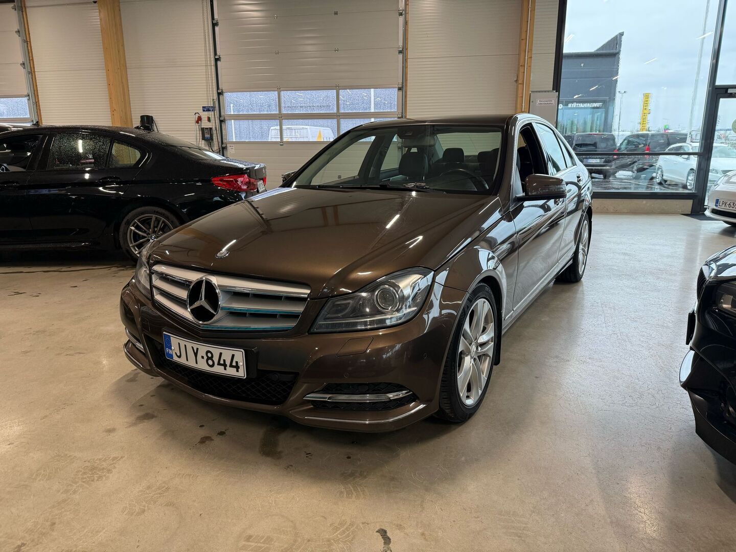 Mercedes-Benz C 2013 180 BE A Avantgarde - Suomi-Auto / Vakkari / Lohko / Metalliväri / Tutkat / Leima 4/26