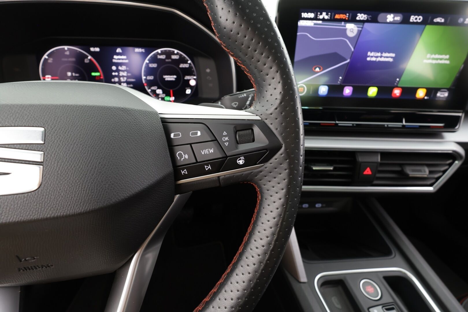 Seat Leon 2021 1,4 PHEV 204 eHybrid FR DSG - | ACC | DCC | Muistipenkki | Kattoikkuna | Nahka-alcantara | Travel Assist | Digimittaristo | Ambient | P.kamera | Side Assist | Keyless | 2x renkaat aluin |
