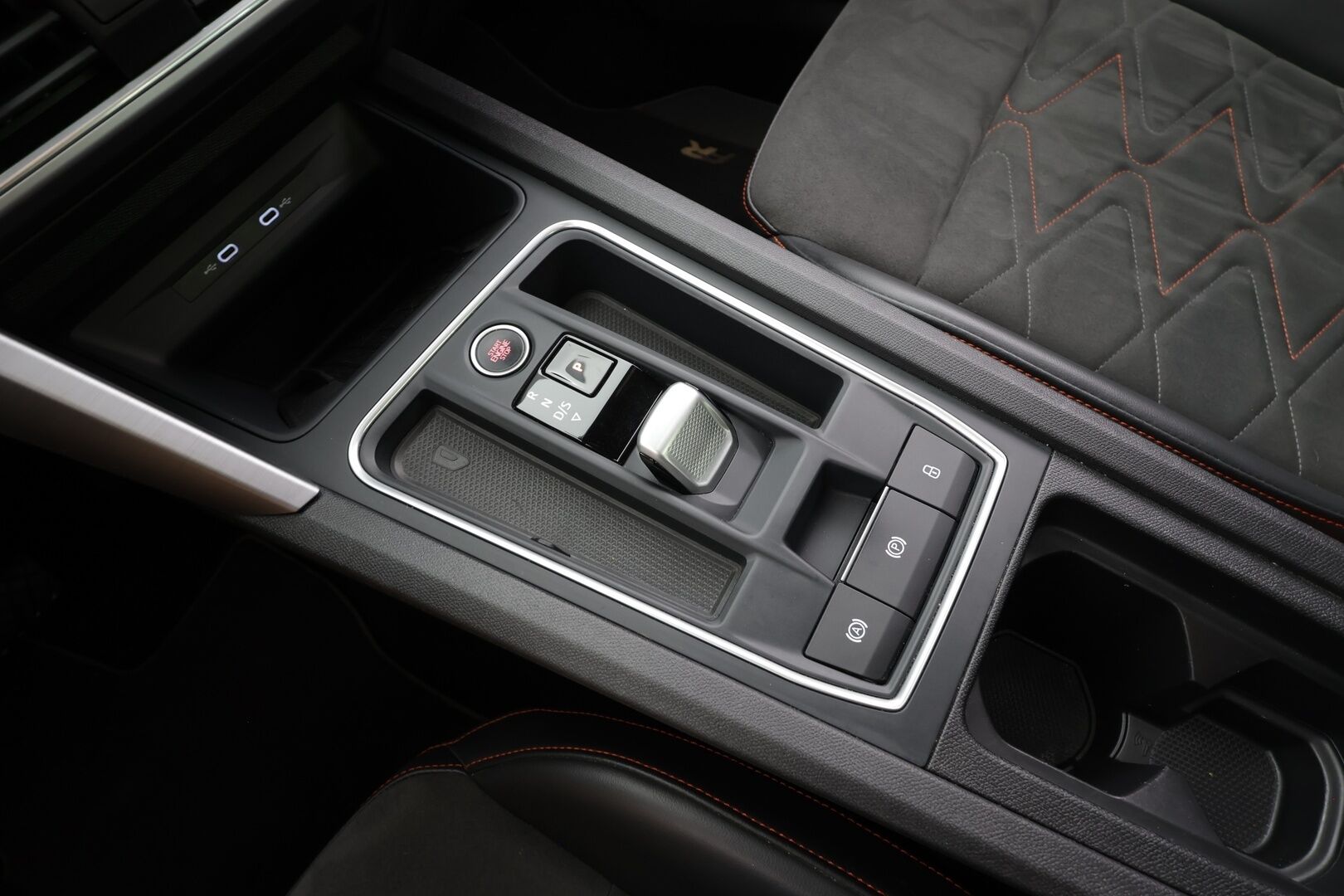 Seat Leon 2021 1,4 PHEV 204 eHybrid FR DSG - | ACC | DCC | Muistipenkki | Kattoikkuna | Nahka-alcantara | Travel Assist | Digimittaristo | Ambient | P.kamera | Side Assist | Keyless | 2x renkaat aluin |
