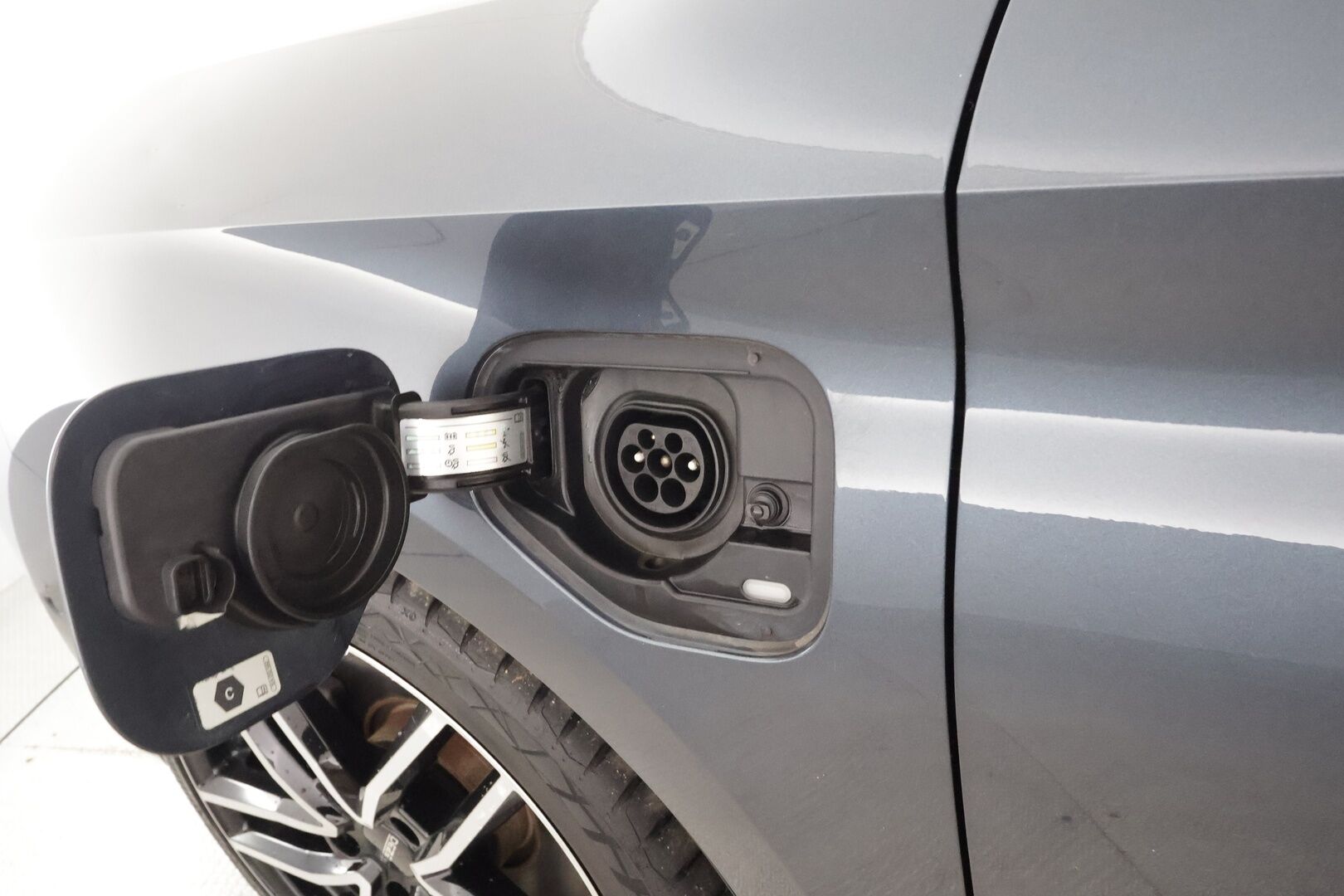 Seat Leon 2021 1,4 PHEV 204 eHybrid FR DSG - | ACC | DCC | Muistipenkki | Kattoikkuna | Nahka-alcantara | Travel Assist | Digimittaristo | Ambient | P.kamera | Side Assist | Keyless | 2x renkaat aluin |