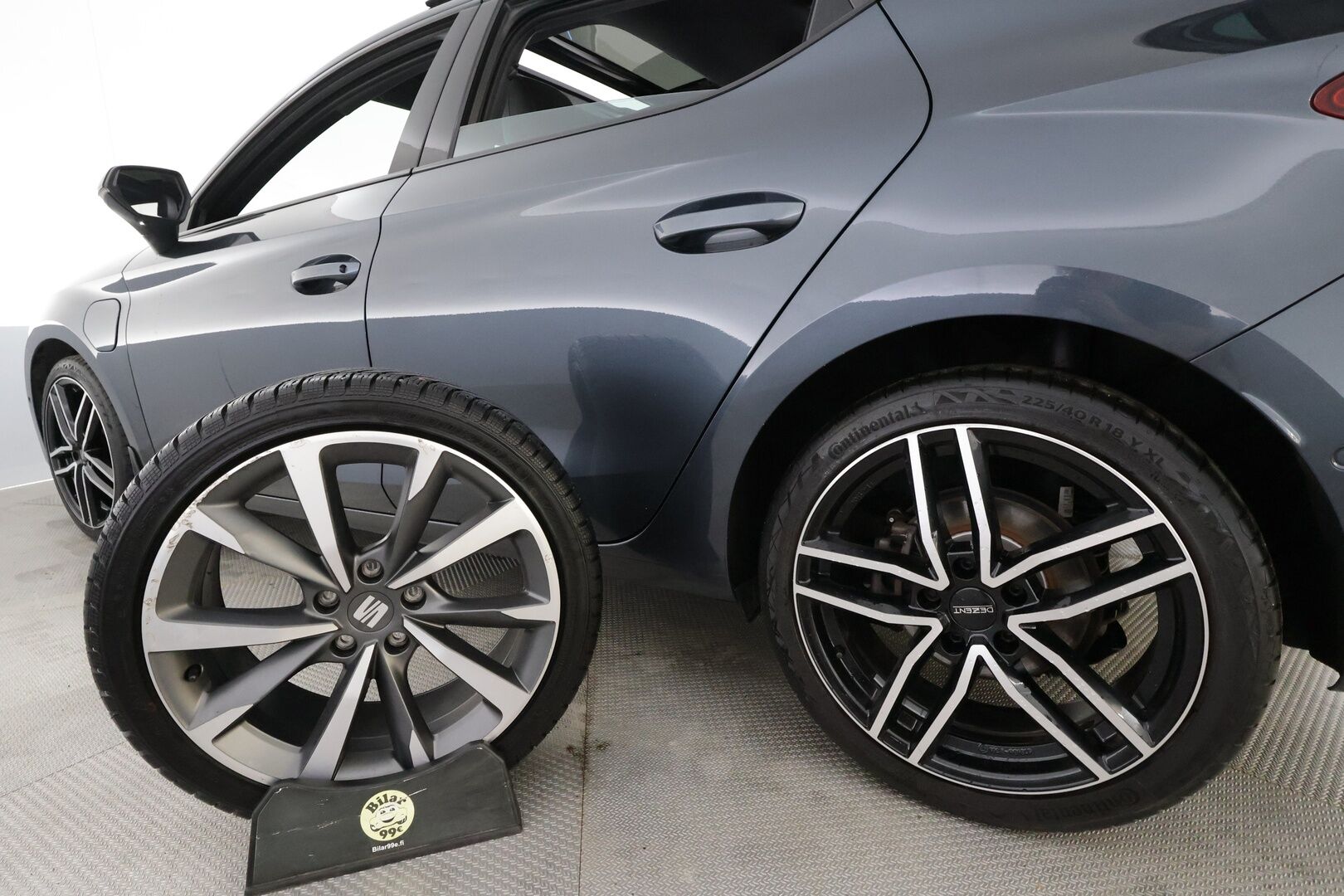 Seat Leon 2021 1,4 PHEV 204 eHybrid FR DSG - | ACC | DCC | Muistipenkki | Kattoikkuna | Nahka-alcantara | Travel Assist | Digimittaristo | Ambient | P.kamera | Side Assist | Keyless | 2x renkaat aluin |