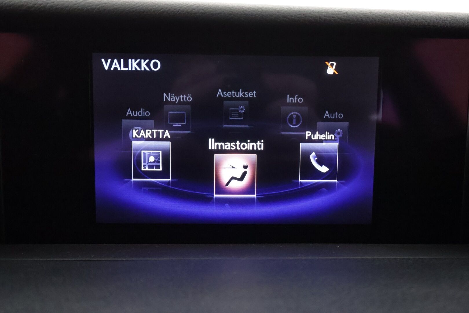 Lexus IS 2014 300h Executive - | Webasto | Xenon | P.Tutkat | Navi | Keyless | Vakkari | Bluetooth | Suomi-auto | Kahdet renkaat | Merkkihuollot |