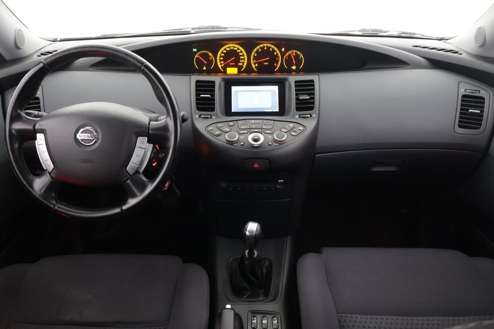 Nissan Primera 2005 4D PRIMERA HATCHBACK *Koukku / Lohko / 2x-Renkaat*