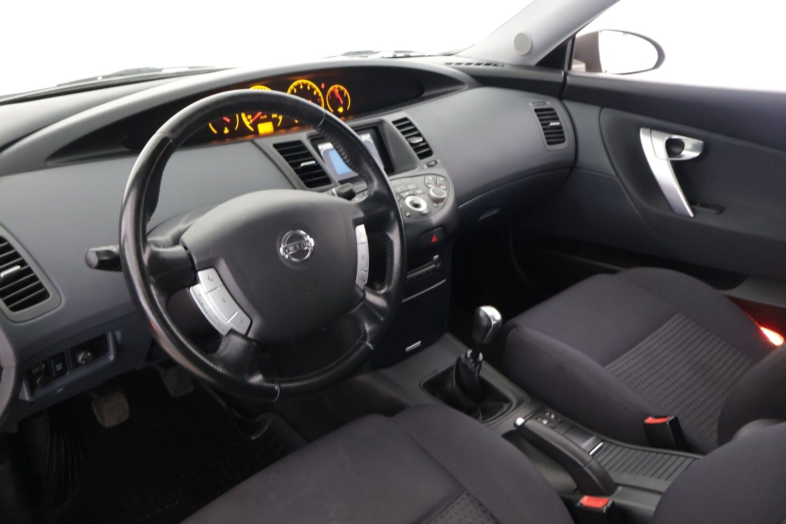 Nissan Primera 2005 4D PRIMERA HATCHBACK *Koukku / Lohko / 2x-Renkaat*