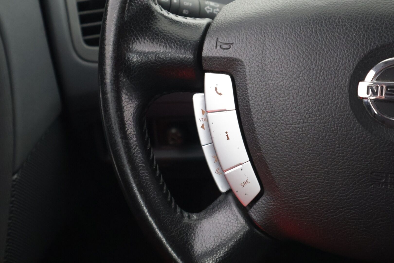 Nissan Primera 2005 4D PRIMERA HATCHBACK *Koukku / Lohko / 2x-Renkaat*