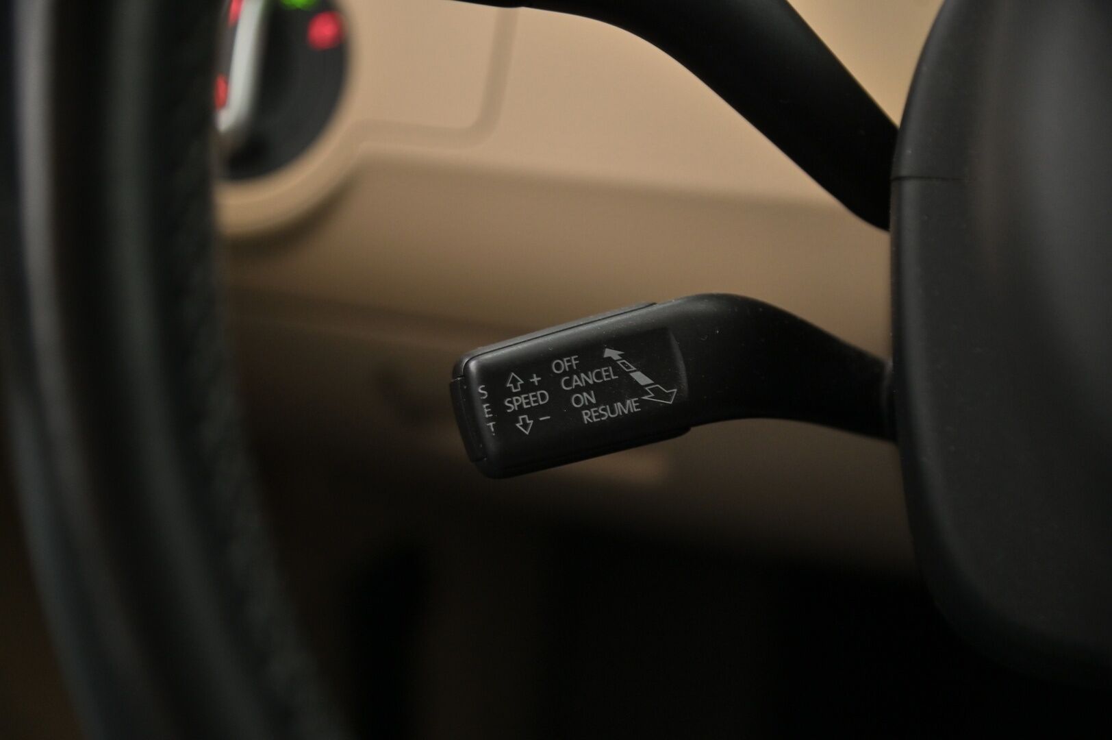 Volkswagen Passat 2014 Variant Comfortline 1,4 TSI MultiFuel 118 kW (160 hv) DSG-automaatti  *Myydään Huutokaupat.com* - Suomi-auto / 2 renkaat / Fiksuillla varusteilla!