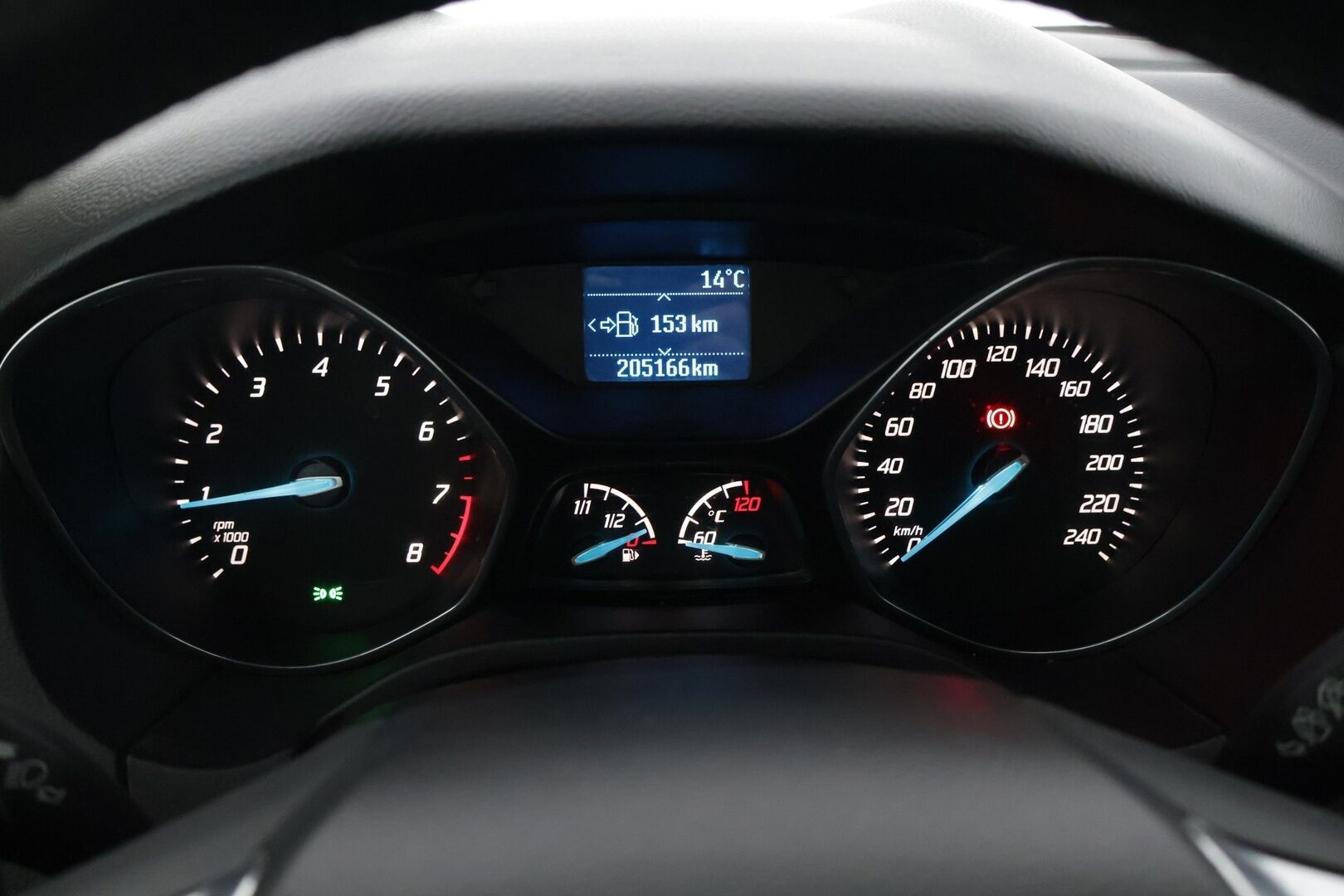 Ford Focus 2013 1,0 EcoBoost 125 hv Start/Stop Titanium M6 5-ovinen ** YritysOutlet - Myydään vain yrityksille - 2 renkaat / Alumiinivanteet / Lohkolämmitin sisäpistokkeella / BI-Xenon*