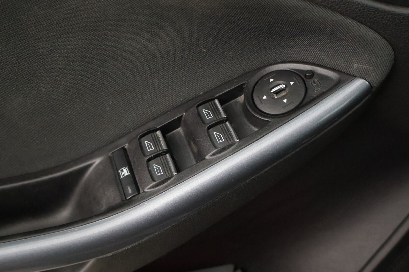 Ford Focus 2013 1,0 EcoBoost 125 hv Start/Stop Titanium M6 5-ovinen ** YritysOutlet - Myydään vain yrityksille - 2 renkaat / Alumiinivanteet / Lohkolämmitin sisäpistokkeella / BI-Xenon*