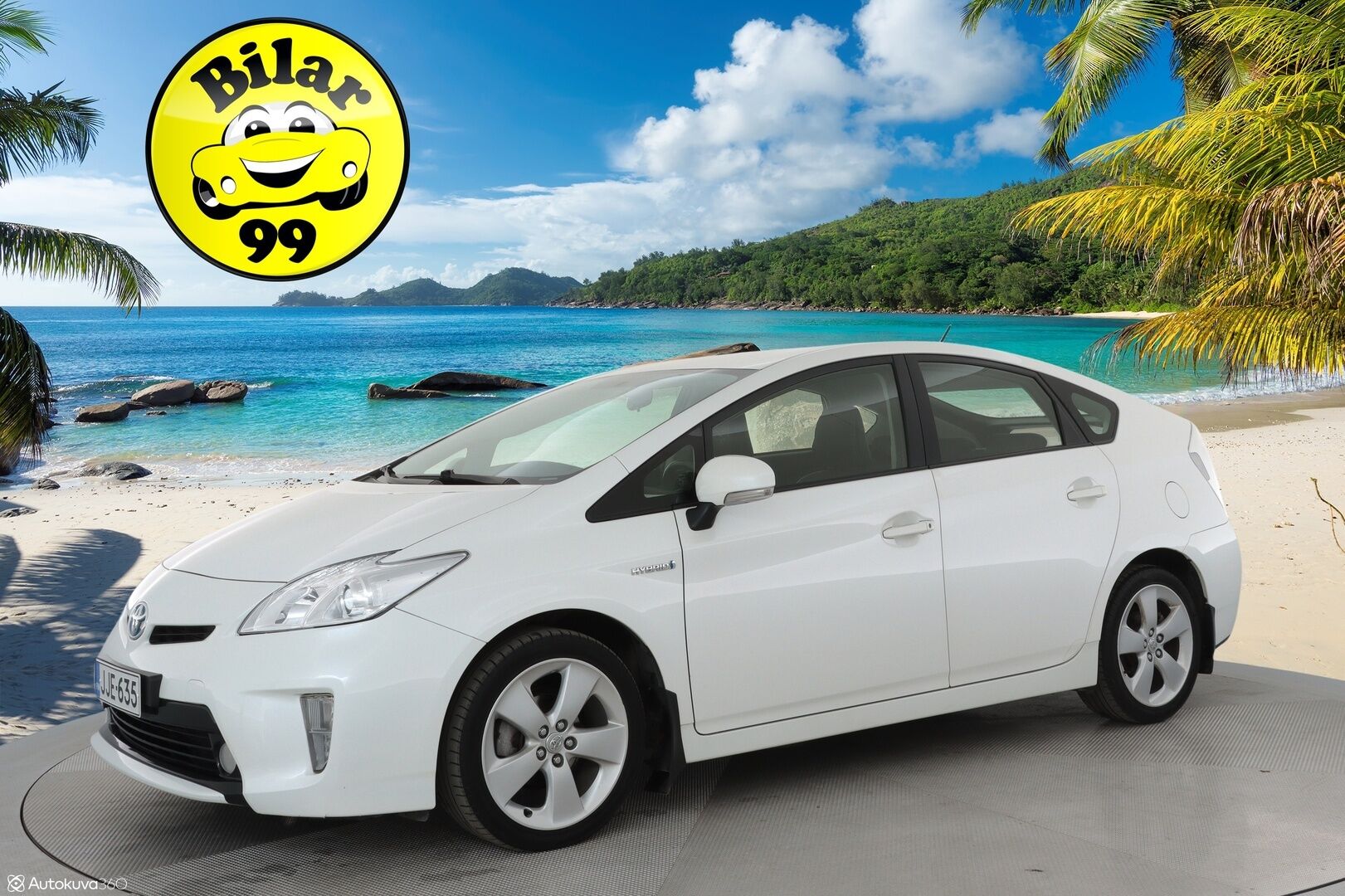 Toyota Prius 2015 HSD Linea Sol 5ov **Suomi-auto / HUD / P.Kamera / Navi / Sisätilanlämmitin / KeylessGO / 2x Renkaat**