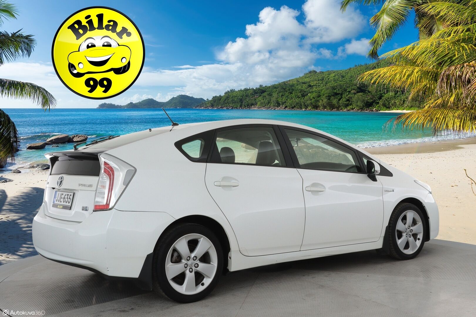 Toyota Prius 2015 HSD Linea Sol 5ov **Suomi-auto / HUD / P.Kamera / Navi / Sisätilanlämmitin / KeylessGO / 2x Renkaat**