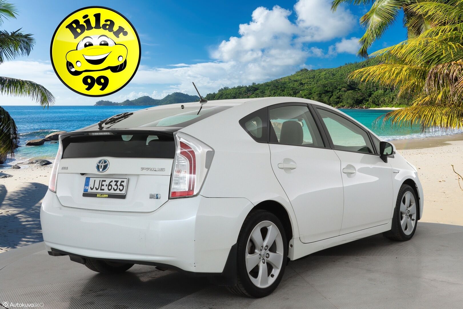 Toyota Prius 2015 HSD Linea Sol 5ov **Suomi-auto / HUD / P.Kamera / Navi / Sisätilanlämmitin / KeylessGO / 2x Renkaat**