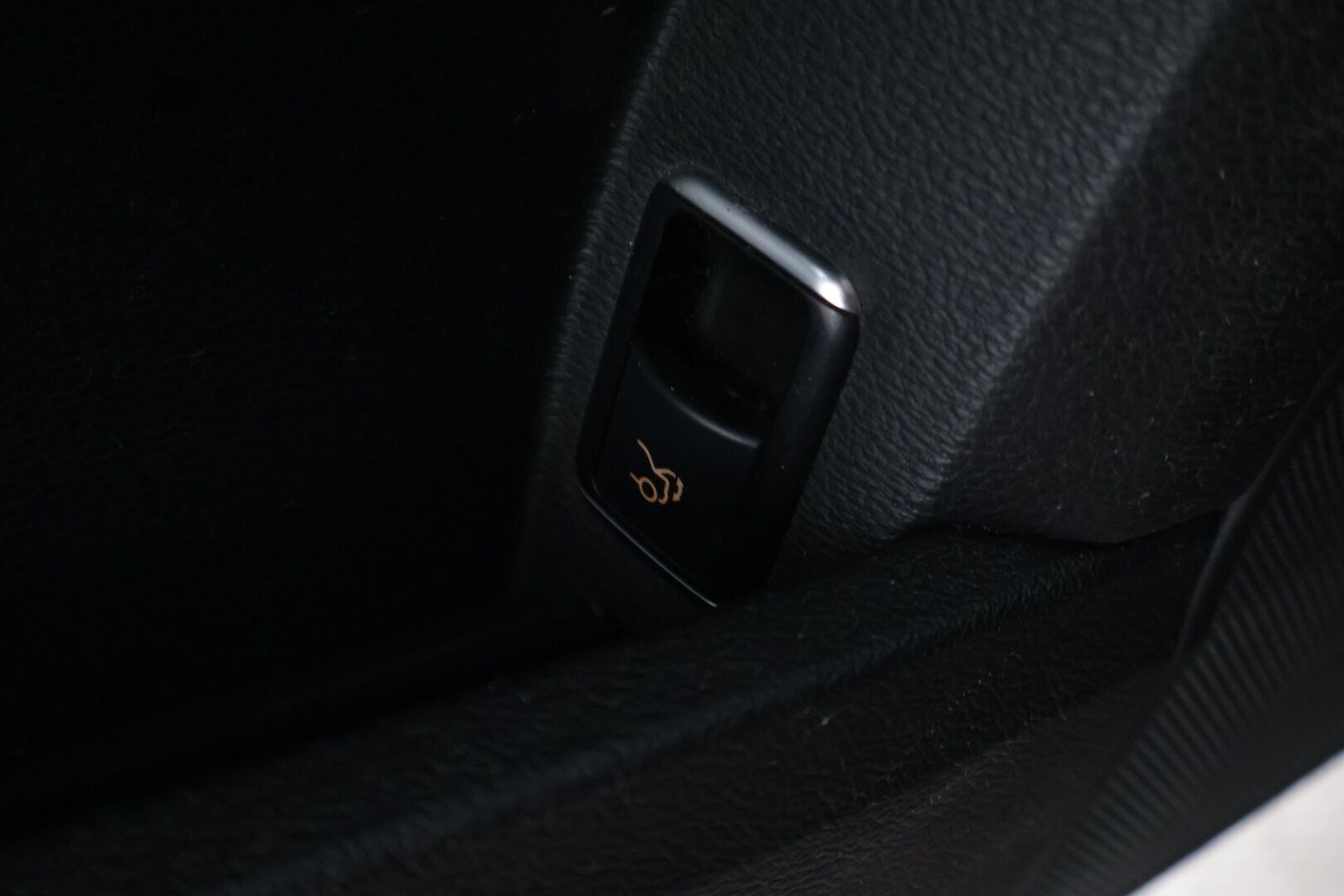 Mercedes-Benz E 2011 E 350 CDI BE T 4Matic A Premium Business * Koukku / Navi / Jalopuut / Nahkasisusta!* - *Hyvin huollettu / Tyylikäs / Neliveto / Farmari*