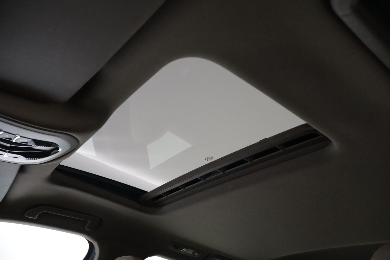 Porsche Cayenne 2012 CAYENNE DIESEL Farmari (AC) 4ov 2967cm3  * Bose / Vakkari / Ilmajousitus / Monisäätöiset istuimet muistilla * - Ei Adblue / Juuri huollettu / Siistikuntoinen / Ruskea nahka - HULLUT AVAJAISHULINAT KORKOTARJOUS 3,29 %