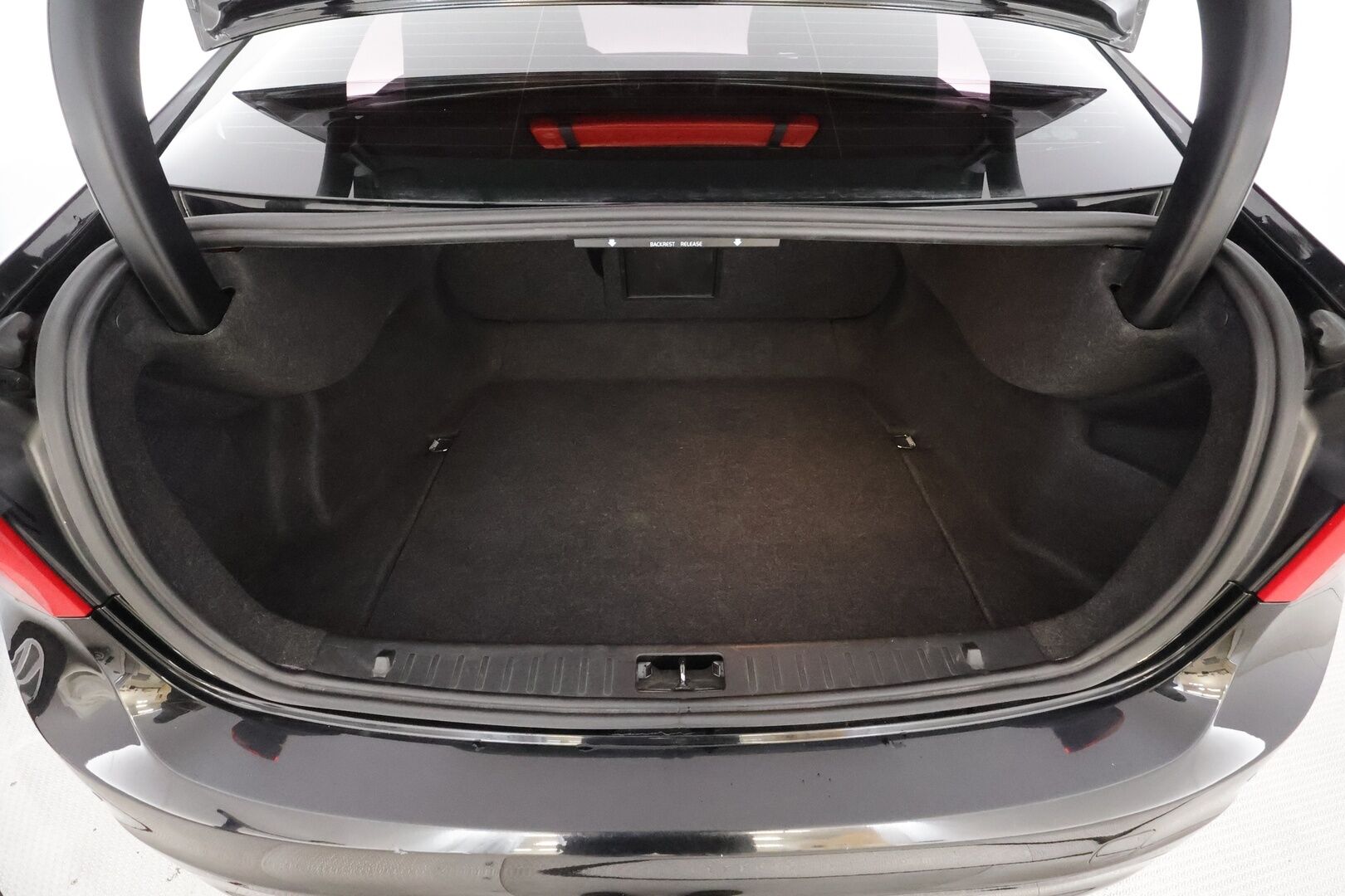 Volvo S60 2014 D2 Business aut * Webasto / P.tutka / Xenon / Vakkari / Navi / Bluetooth * - Suomi-auto / Kahdet renkaat aluvanteilla 