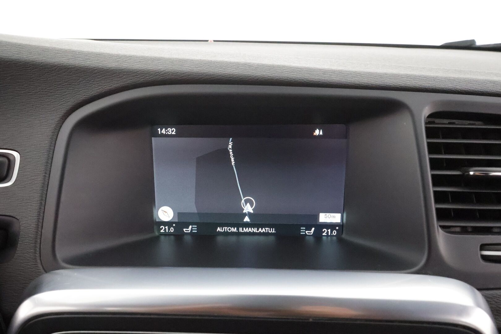 Volvo S60 2014 D2 Business aut * Webasto / P.tutka / Xenon / Vakkari / Navi / Bluetooth * - Suomi-auto / Kahdet renkaat aluvanteilla 