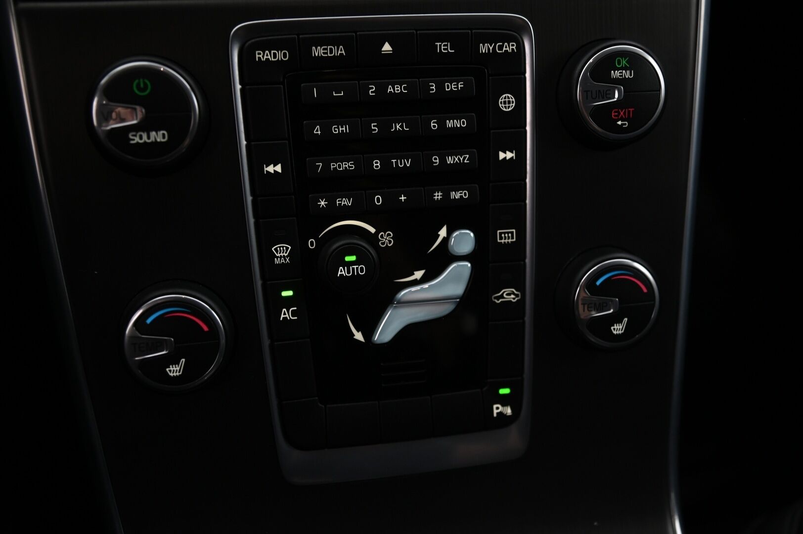 Volvo V60 2014 T3 Business aut *Webasto / Digimittaristo / Xenon / Vakkari* - *Juuri saapunut / Leimaa 6/2026*