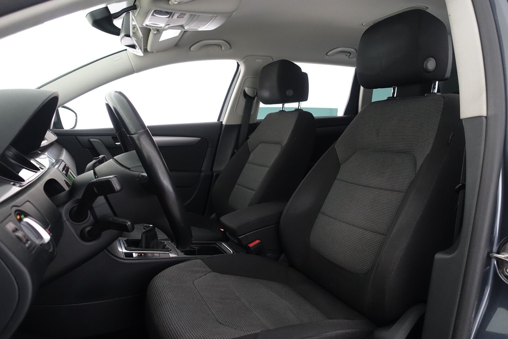 Volkswagen Passat 2014 Variant Luxline 1,6 TDI 77 kW (105 hv) BlueMotion Technology - | Suomi-auto | Vetokoukku | Vakkari | Penkinlämmittimet | Lohkolämmitin sisäpistokkeella | Start/Stop | *Myydään Huutokaupat.com* - - Tämä auto myydään huutokaupat.com -sivuston kautta