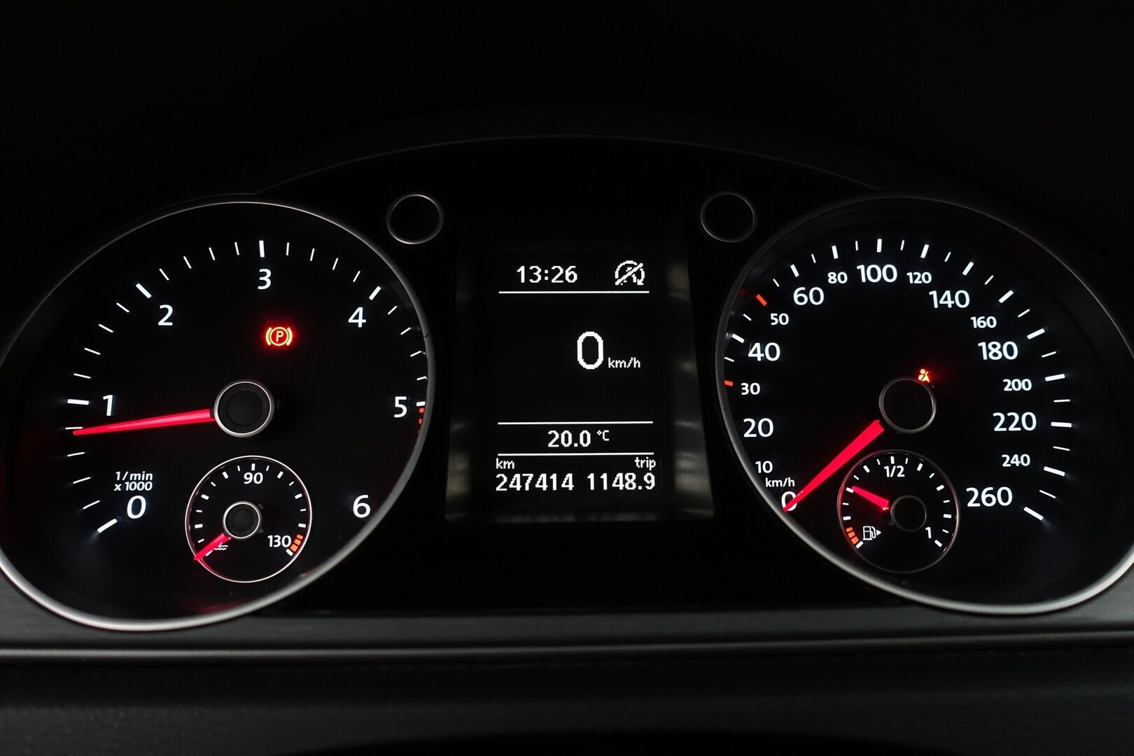 Volkswagen Passat 2014 Variant Luxline 1,6 TDI 77 kW (105 hv) BlueMotion Technology - | Suomi-auto | Vetokoukku | Vakkari | Penkinlämmittimet | Lohkolämmitin sisäpistokkeella | Start/Stop | *Myydään Huutokaupat.com* - - Tämä auto myydään huutokaupat.com -sivuston kautta