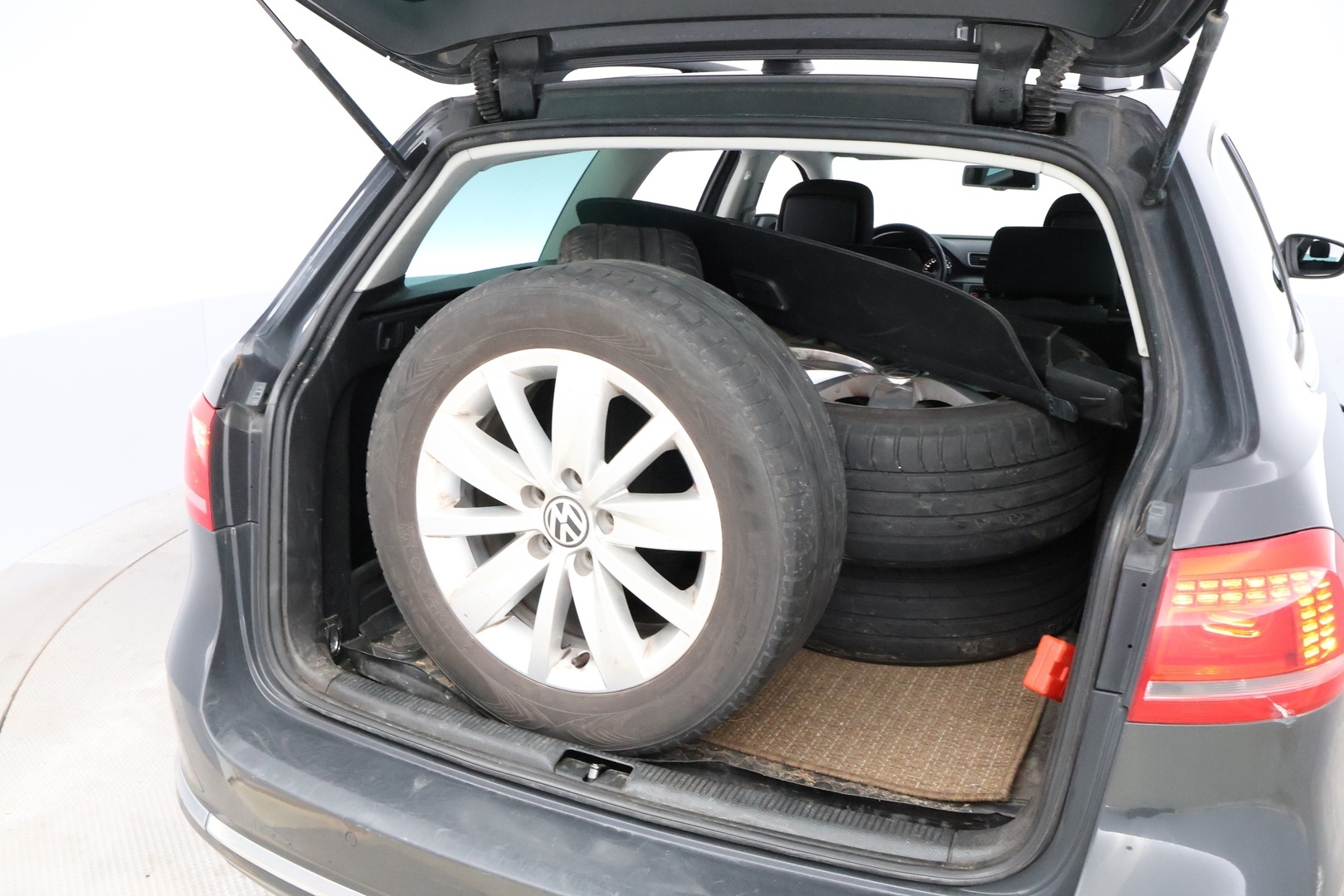 Volkswagen Passat 2014 Variant Luxline 1,4 TSI 90 kW (122 hv) BlueMotion Technology - YritysOutlet - Myydään vain yrityksille - Suomiauto / Jakopää juuri tehty!