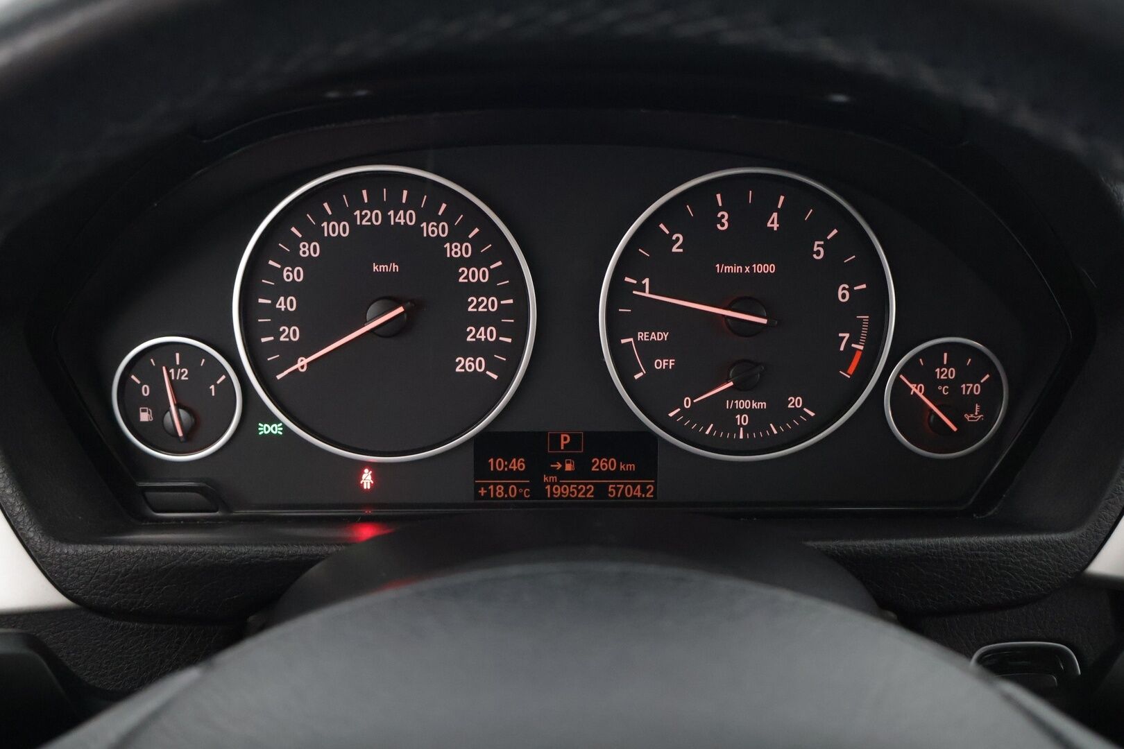 BMW 316 2014 F30 Sedan 316i TwinPower Turbo A Business Automatic** Tutka / Webasto / Vakkari / Kahdet renkaat** - Bluetooth audio / Kummatkin renkaat ajokuntoiset! / CD-Soitin *