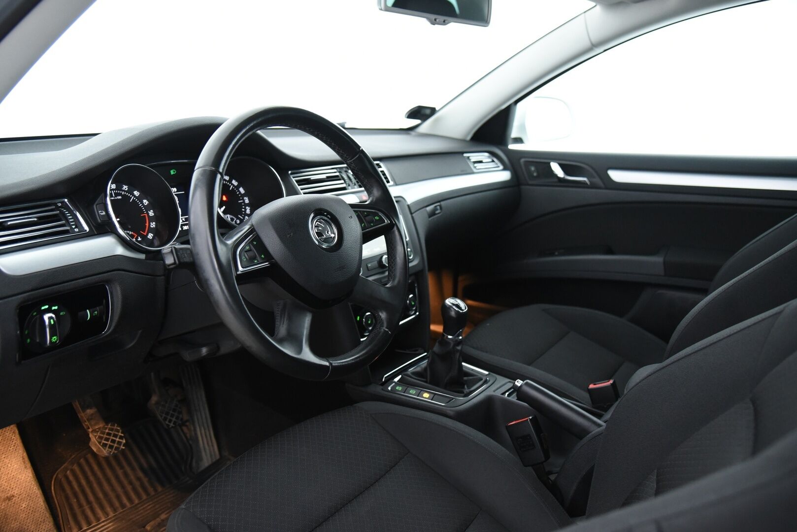 Skoda Superb 2014 Combi 2,0 TDI 170 Ambition Business / Myydään huutokaupat.com:issa!