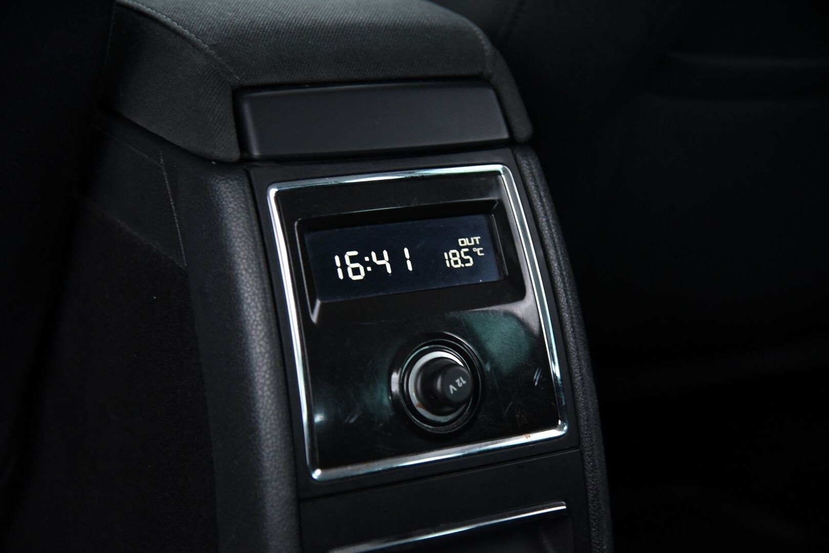 Skoda Superb 2014 Combi 2,0 TDI 170 Ambition Business / Myydään huutokaupat.com:issa!