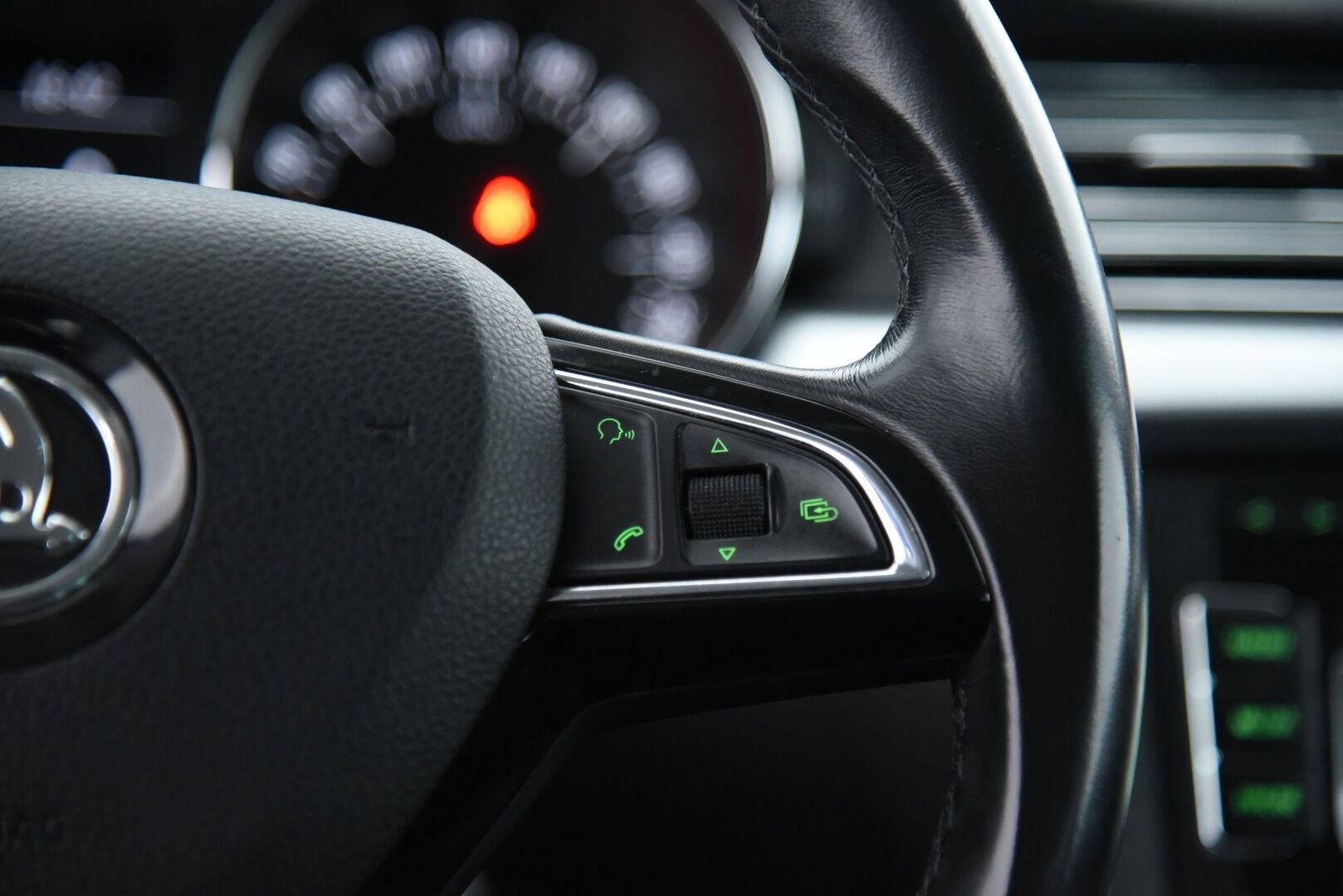 Skoda Superb 2014 Combi 2,0 TDI 170 Ambition Business / Myydään huutokaupat.com:issa!