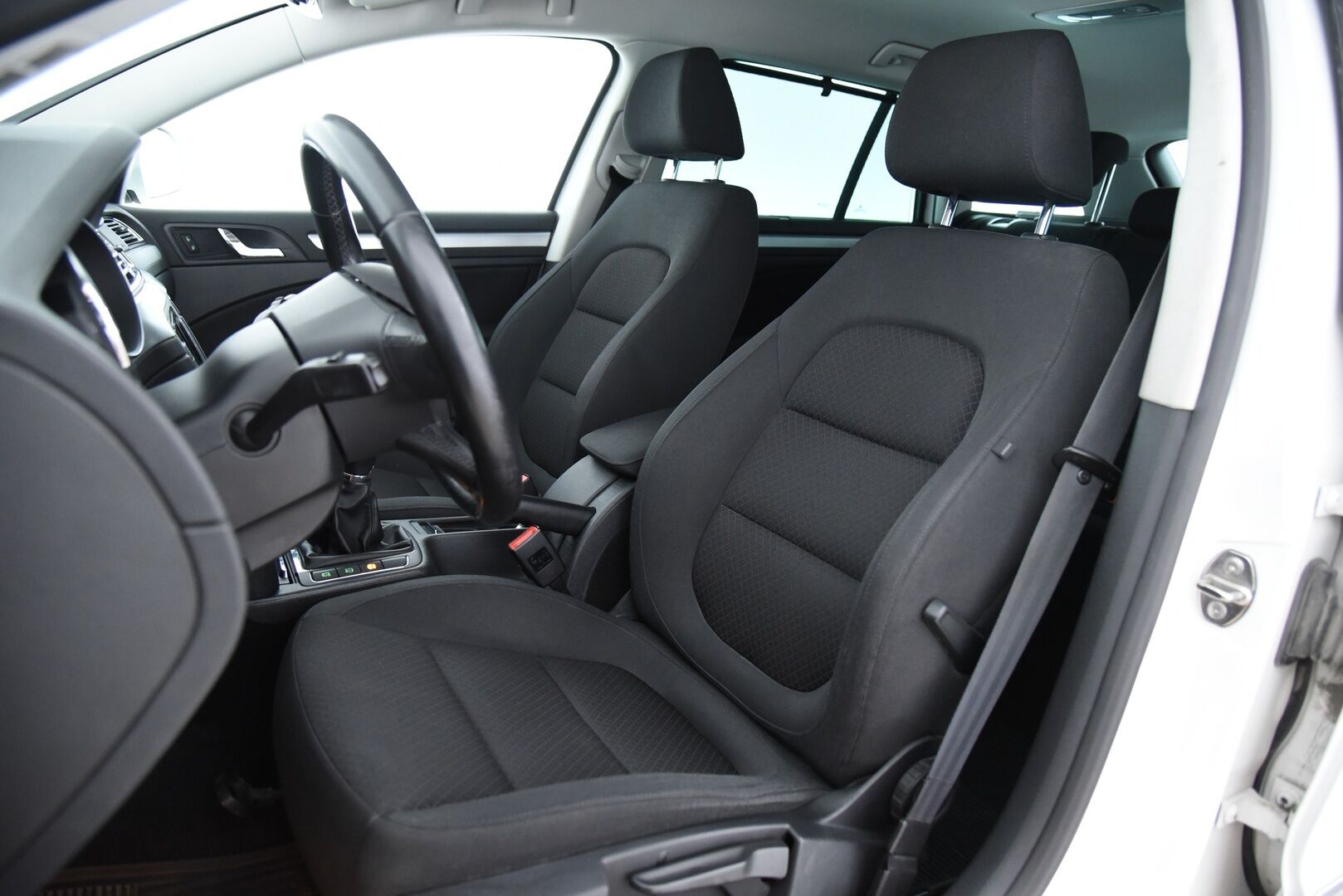 Skoda Superb 2014 Combi 2,0 TDI 170 Ambition Business / Myydään huutokaupat.com:issa!