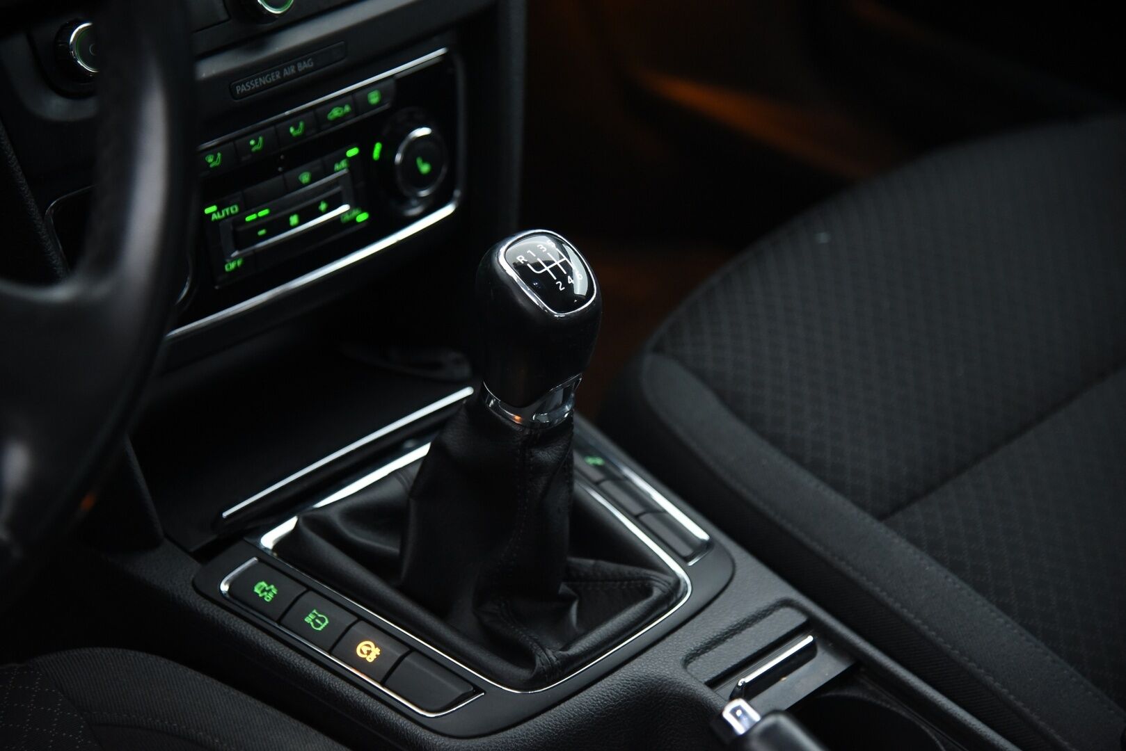 Skoda Superb 2014 Combi 2,0 TDI 170 Ambition Business / Myydään huutokaupat.com:issa!
