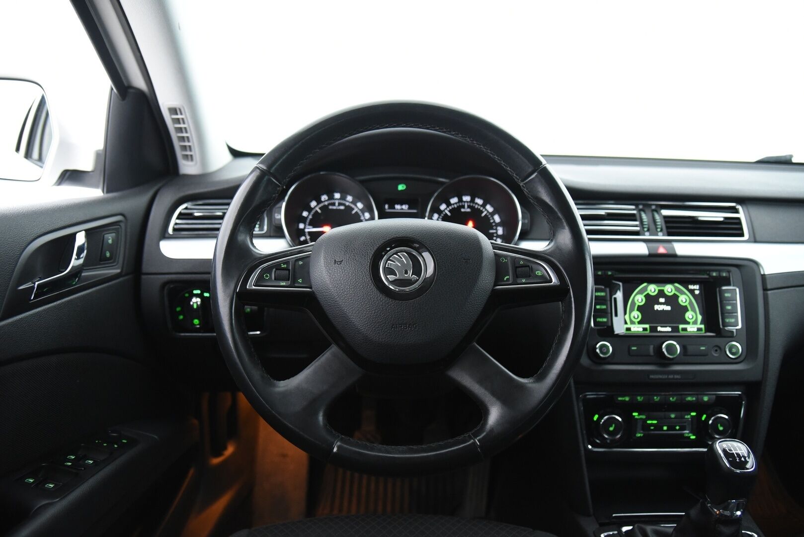 Skoda Superb 2014 Combi 2,0 TDI 170 Ambition Business / Myydään huutokaupat.com:issa!