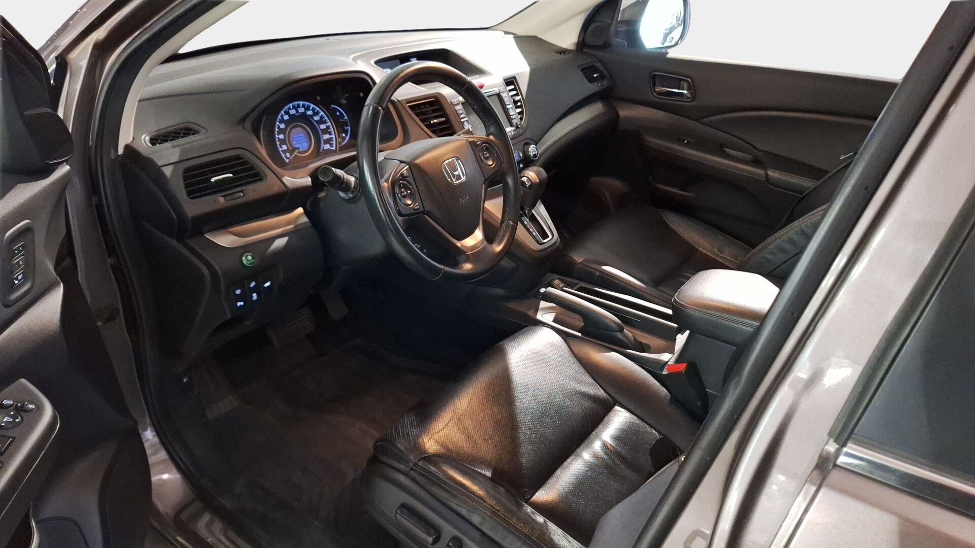 Honda CR-V 2014 2,2 Diesel Executive Navi AT *Muistipenkki / Kamera / Panorama / KeyLessGo / Nahat / S-Koukku / Navi* - Hyvin huollettu / Kahdet renkaat vanteilla*