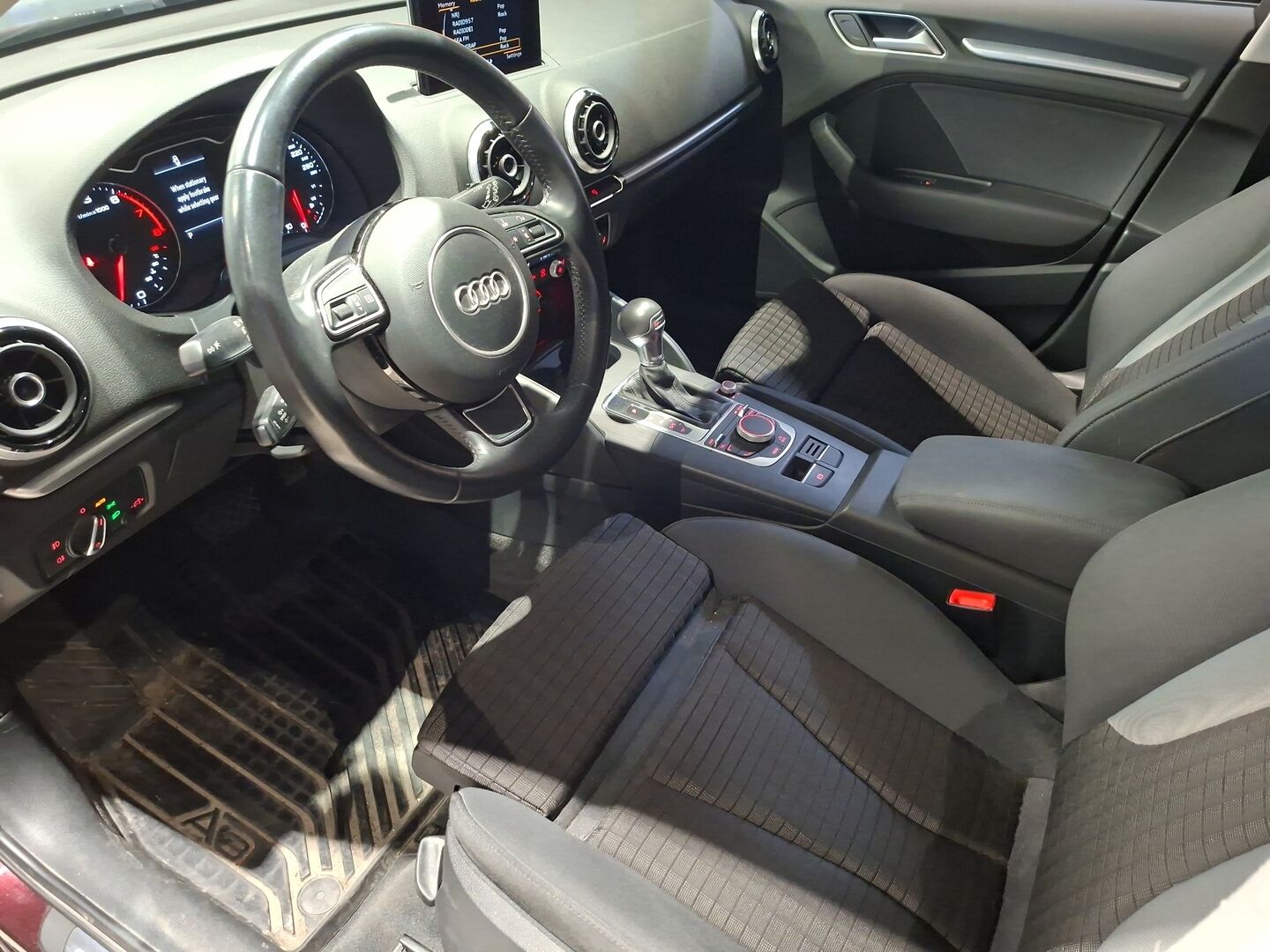 Audi A3 2014 Sportback Business Sport 1,4 TFSI 90 kW S tronic - Suomiauto | Vakkari | Lohkolämmitin | Sporttipenkit | P.Tutka