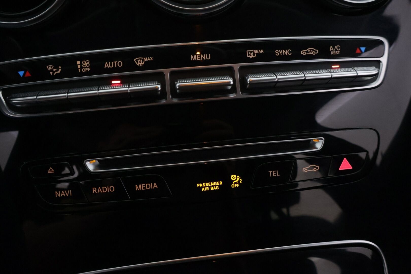 Mercedes-Benz C 2015 180 T A Premium Business *YritysOutlet - Myydään vain yrityksille* - Suomi-auto | LED | Vakkari | Lohko | Koukku | 2x renkaat