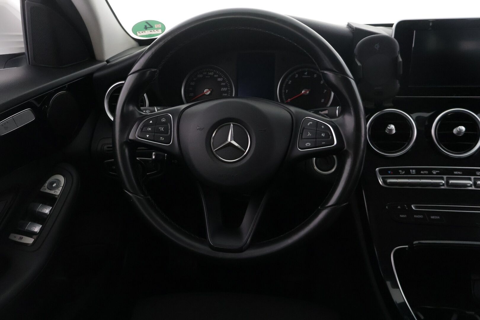 Mercedes-Benz C 2015 180 T A Premium Business *YritysOutlet - Myydään vain yrityksille* - Suomi-auto | LED | Vakkari | Lohko | Koukku | 2x renkaat