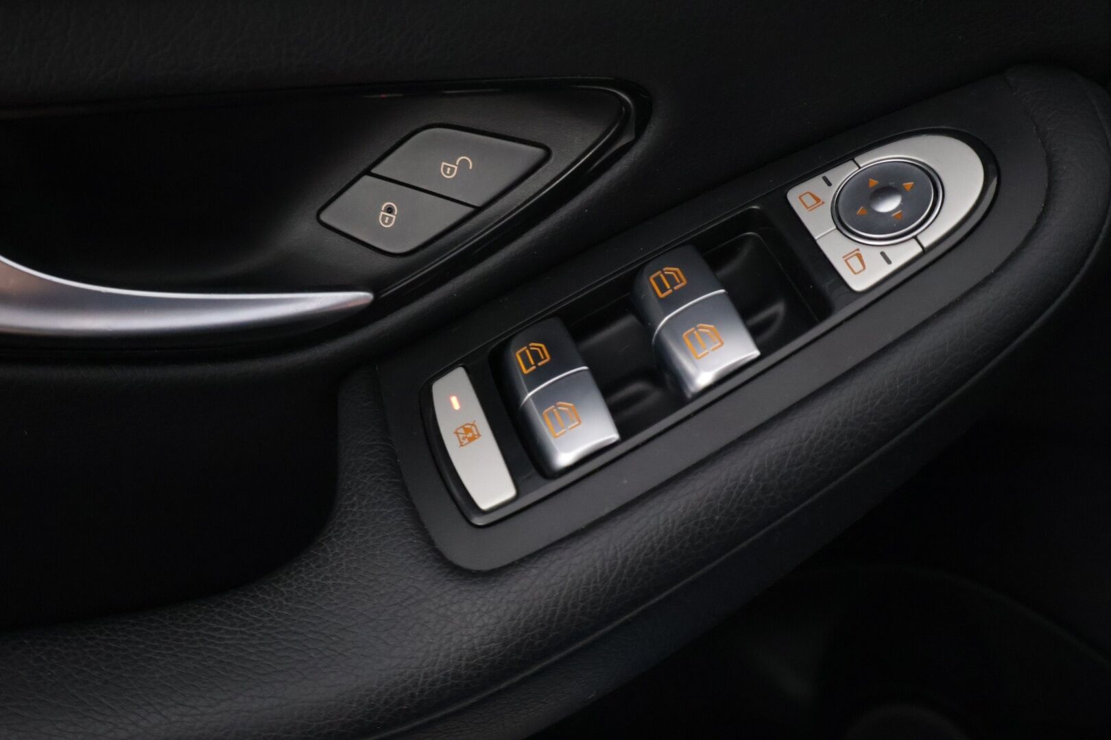 Mercedes-Benz C 2015 180 T A Premium Business *YritysOutlet - Myydään vain yrityksille* - Suomi-auto | LED | Vakkari | Lohko | Koukku | 2x renkaat