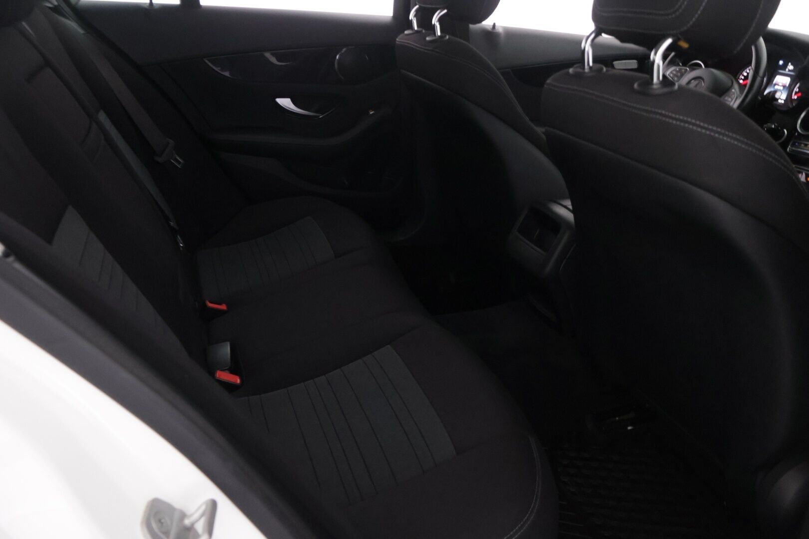 Mercedes-Benz C 2015 180 T A Premium Business *YritysOutlet - Myydään vain yrityksille* - Suomi-auto | LED | Vakkari | Lohko | Koukku | 2x renkaat