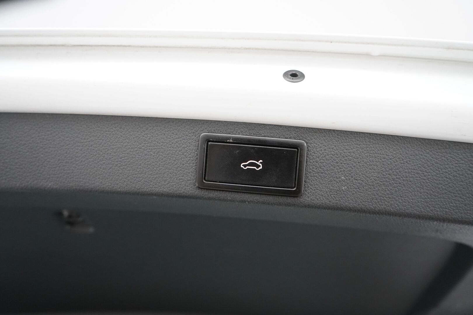 Skoda Octavia 2015 1.4 TSI Combi Elegance DSG Autom. *Webasto / Koukku / KeylessGo / Tutkat* - Suomi-auto! Jakohihna tehty 100tkm kohdalla! Kahdet renkaat alumiinivanteilla