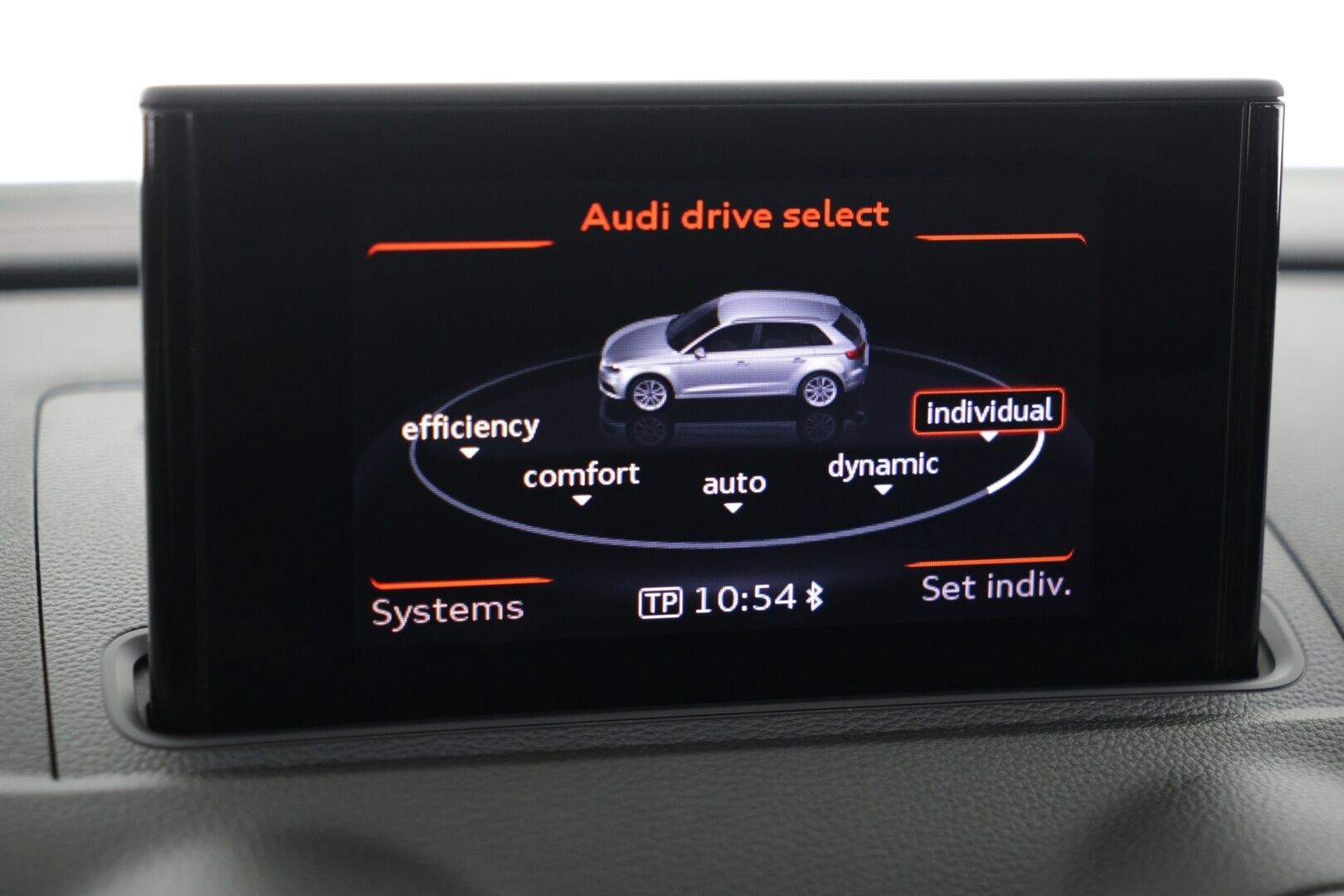 Audi A3 2015 Sportback Business Sport 1,6 TDI 81 kW S tronic - Webasto / B&O / Suomi-auto / Vakkari