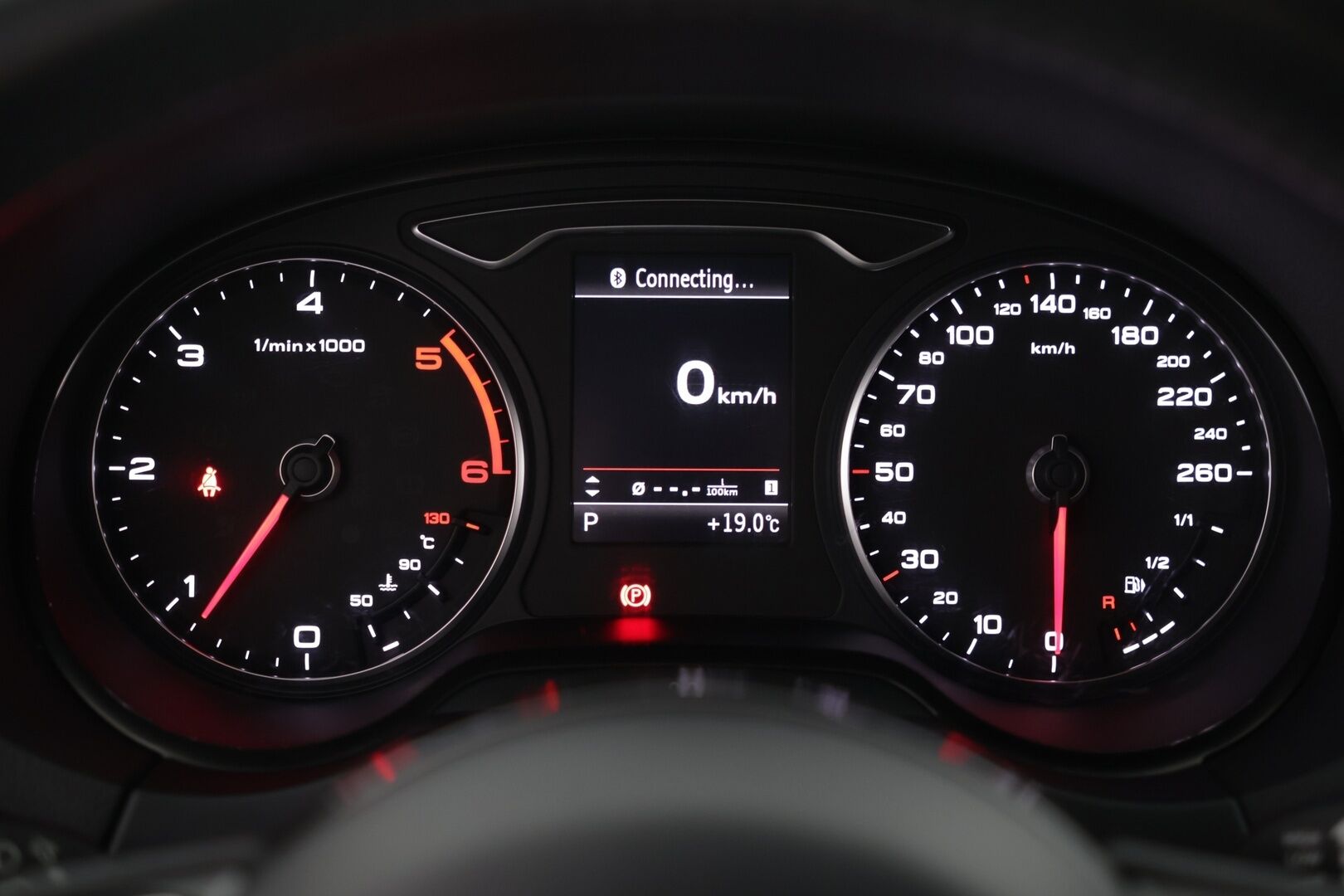 Audi A3 2015 Sportback Business Sport 1,6 TDI 81 kW S tronic - Webasto / B&O / Suomi-auto / Vakkari