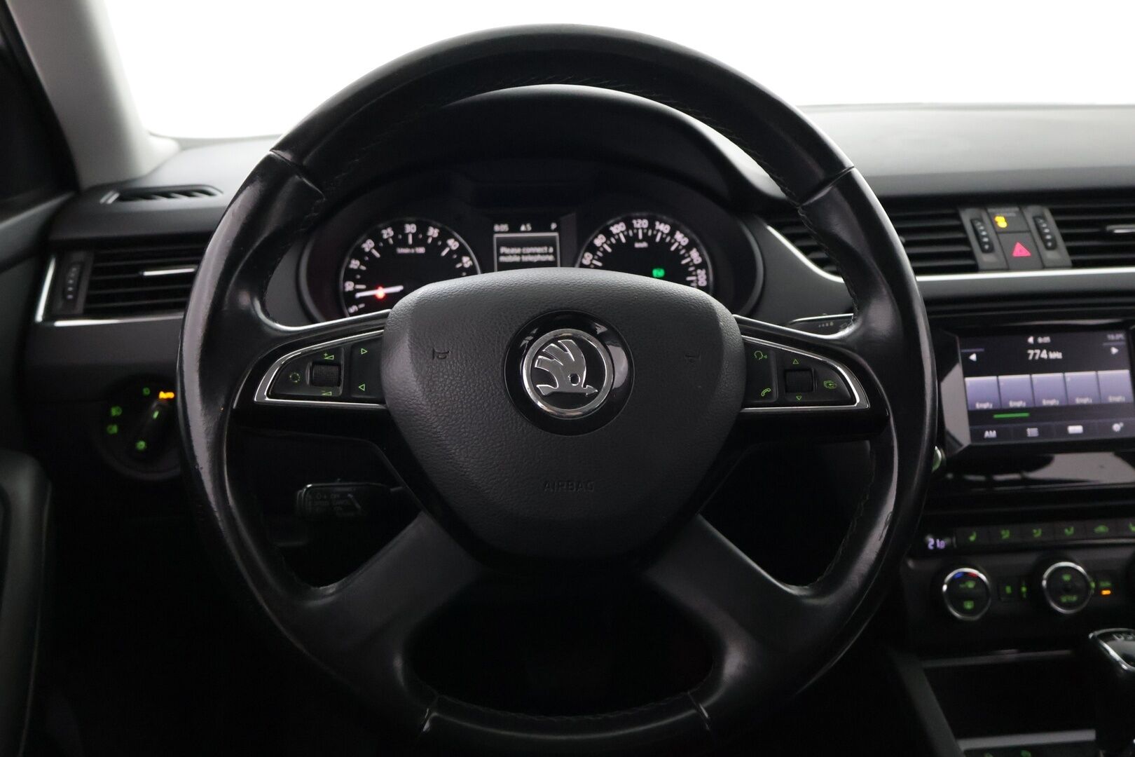 Skoda Octavia 2015 Combi 2,0 TDI 150 Elegance DSG Autom. - ACC | Webasto | Koukku | Keyless | Navi | Lämmitettävä tuulilasi | Suomi-auto