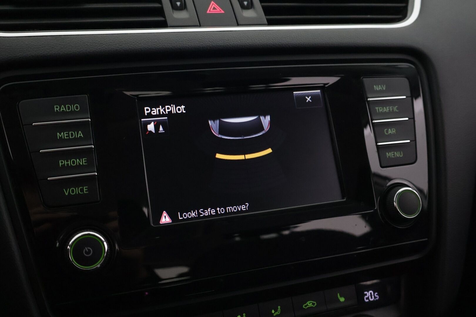 Skoda Octavia 2015 Combi 2,0 TDI 150 Elegance DSG Autom. - ACC | Webasto | Koukku | Keyless | Navi | Lämmitettävä tuulilasi | Suomi-auto