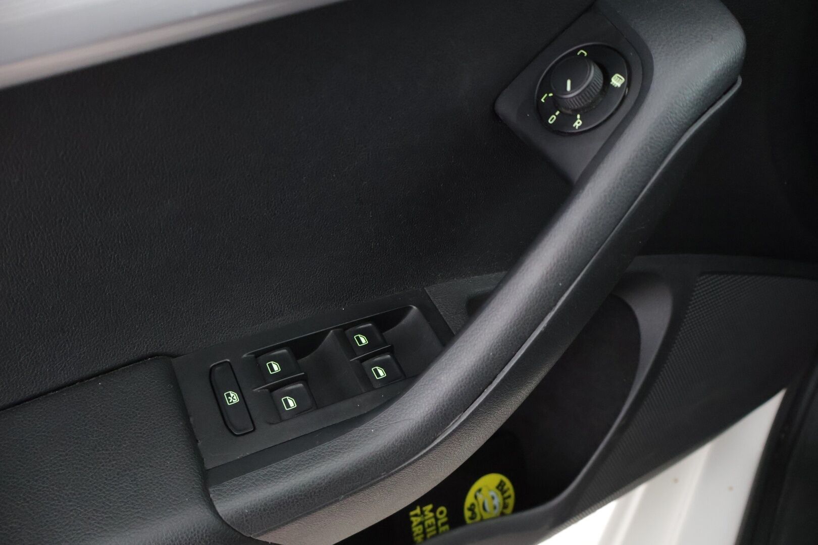 Skoda Octavia 2015 Combi 2,0 TDI 150 Elegance DSG Autom. - ACC | Webasto | Koukku | Keyless | Navi | Lämmitettävä tuulilasi | Suomi-auto