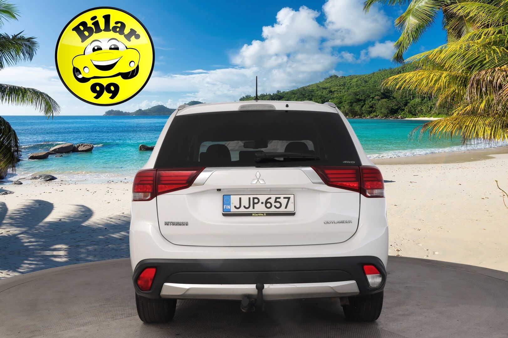 Mitsubishi Outlander 2016 2,2 DI-D Intense AT 4WD 5P *Acc / Koukku / Kamera / Kaistavahti / BT* - Suomiauto / 2x renkaat aluvantein / Juuri tehty iso huolto - HULLUT BLACKWEEK JATKOT - KORKOTARJOUS 2,49%