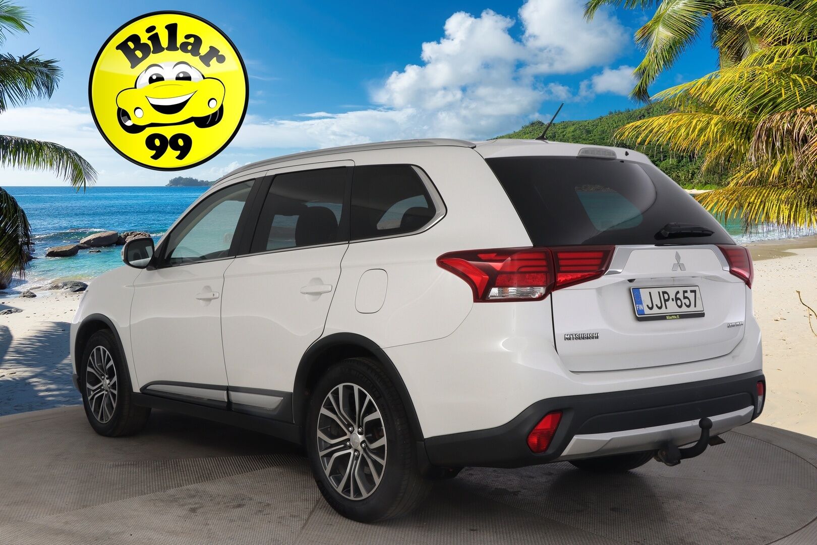 Mitsubishi Outlander 2016 2,2 DI-D Intense AT 4WD 5P *Acc / Koukku / Kamera / Kaistavahti / BT* - Suomiauto / 2x renkaat aluvantein / Juuri tehty iso huolto - HULLUT BLACKWEEK JATKOT - KORKOTARJOUS 2,49%