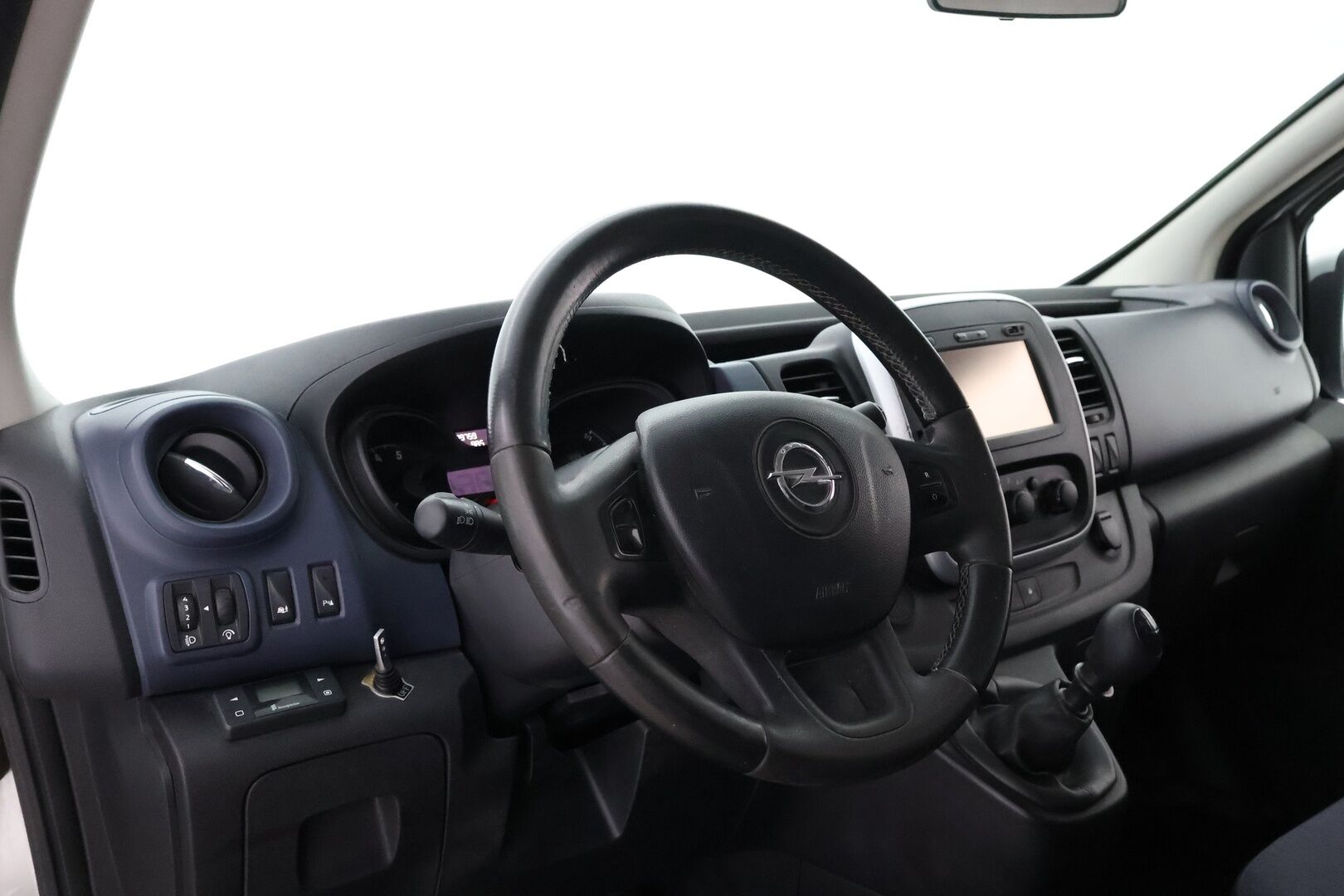 Opel Vivaro 2015 Van Edition L2H1 1,6 CDTI Turbo ecoFLEX 66kW MT6 - Suomiauto / Webasto / Vakkari / Navi / Vetokoukku / Peruutustutka / Juuri tullut Tampereelle!